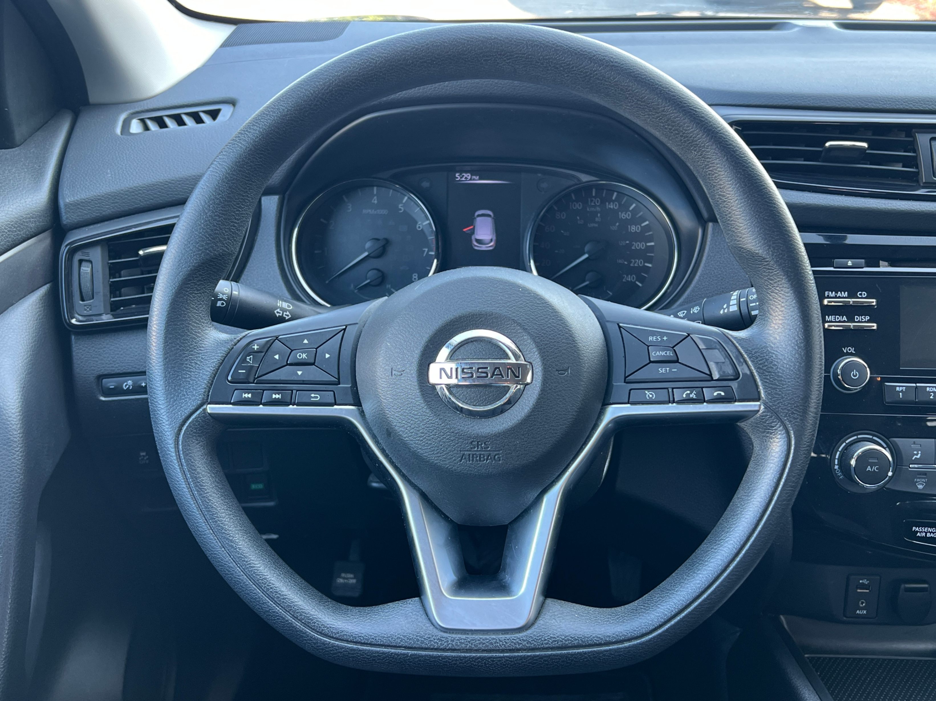 2017 Nissan Qashqai FWD 4dr S. BC LOCAL VEHICLE. REBUILT TITLE., Vancouver, Cash