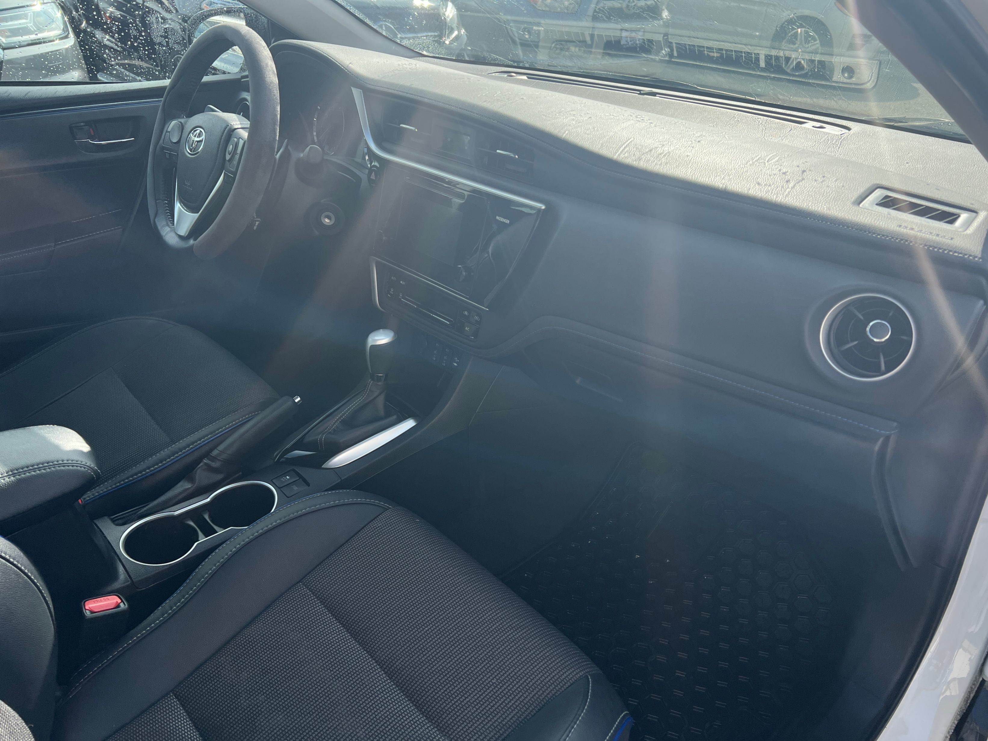 2017 Toyota Corolla 4dr Sdn SE., 温哥华, 全款车