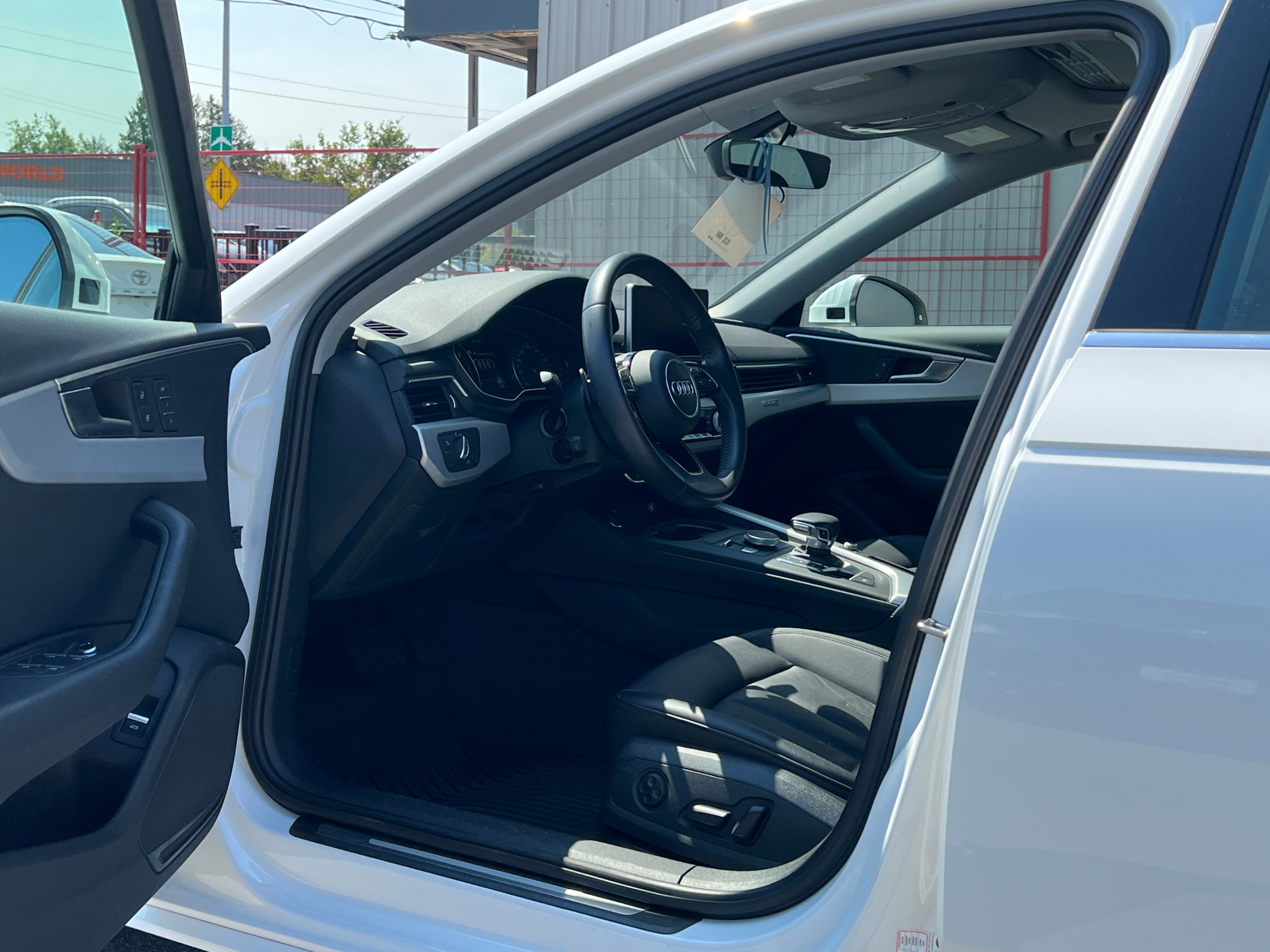 2018 Audi A4 2.0 TFSI quattro Progressiv. BC LOCAL VEHICLE. NO ACCIDENTS., Vancouver, Cash
