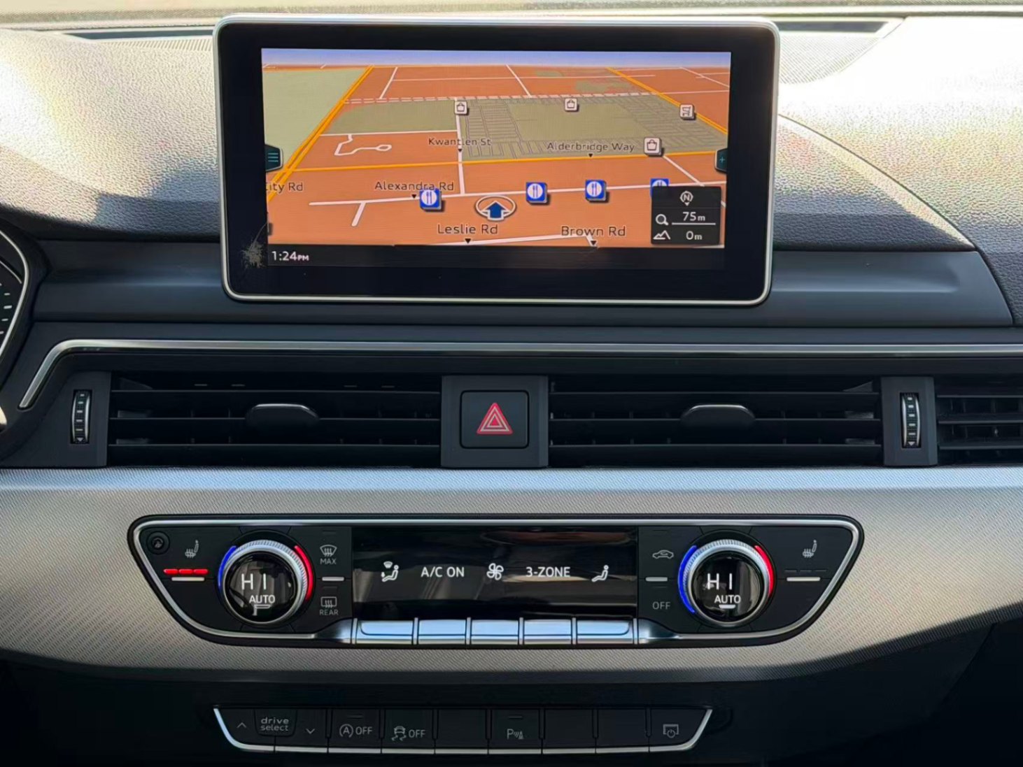 2018 Audi A4 quattro Progressiv. LOCAL B..., Vancouver, Cash