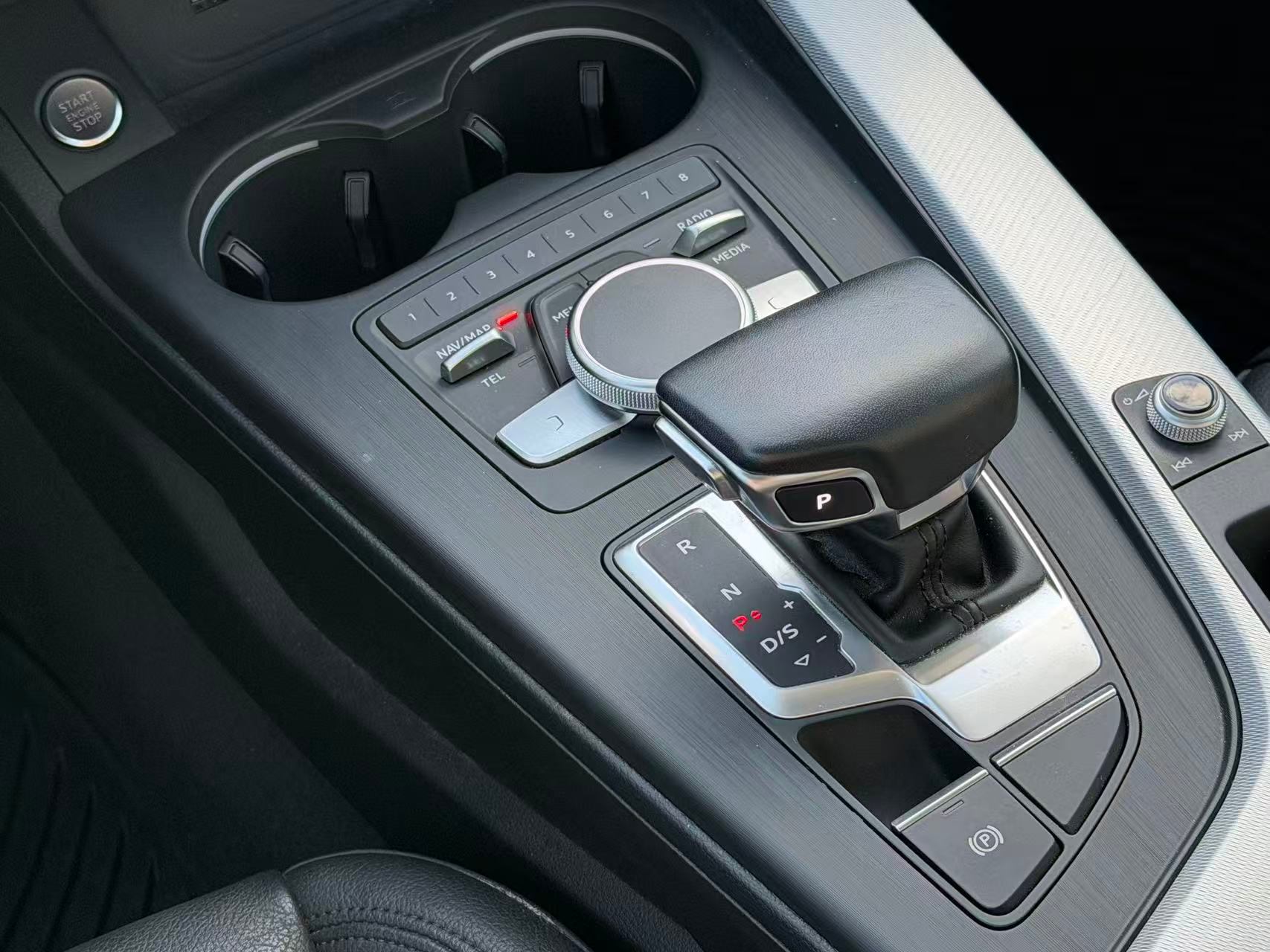 2018 Audi A4 quattro Progressiv. LOCAL B..., Vancouver, Cash