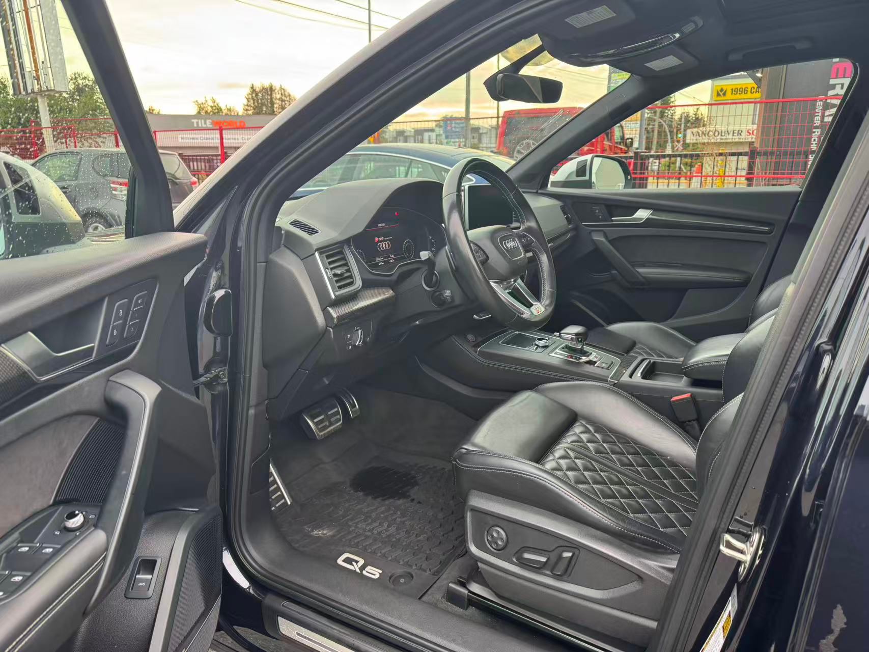 2018 Audi SQ5 3.0 TFSI quattro Technik tiptronic. BC LOCAL VEHICLE., Vancouver, Cash