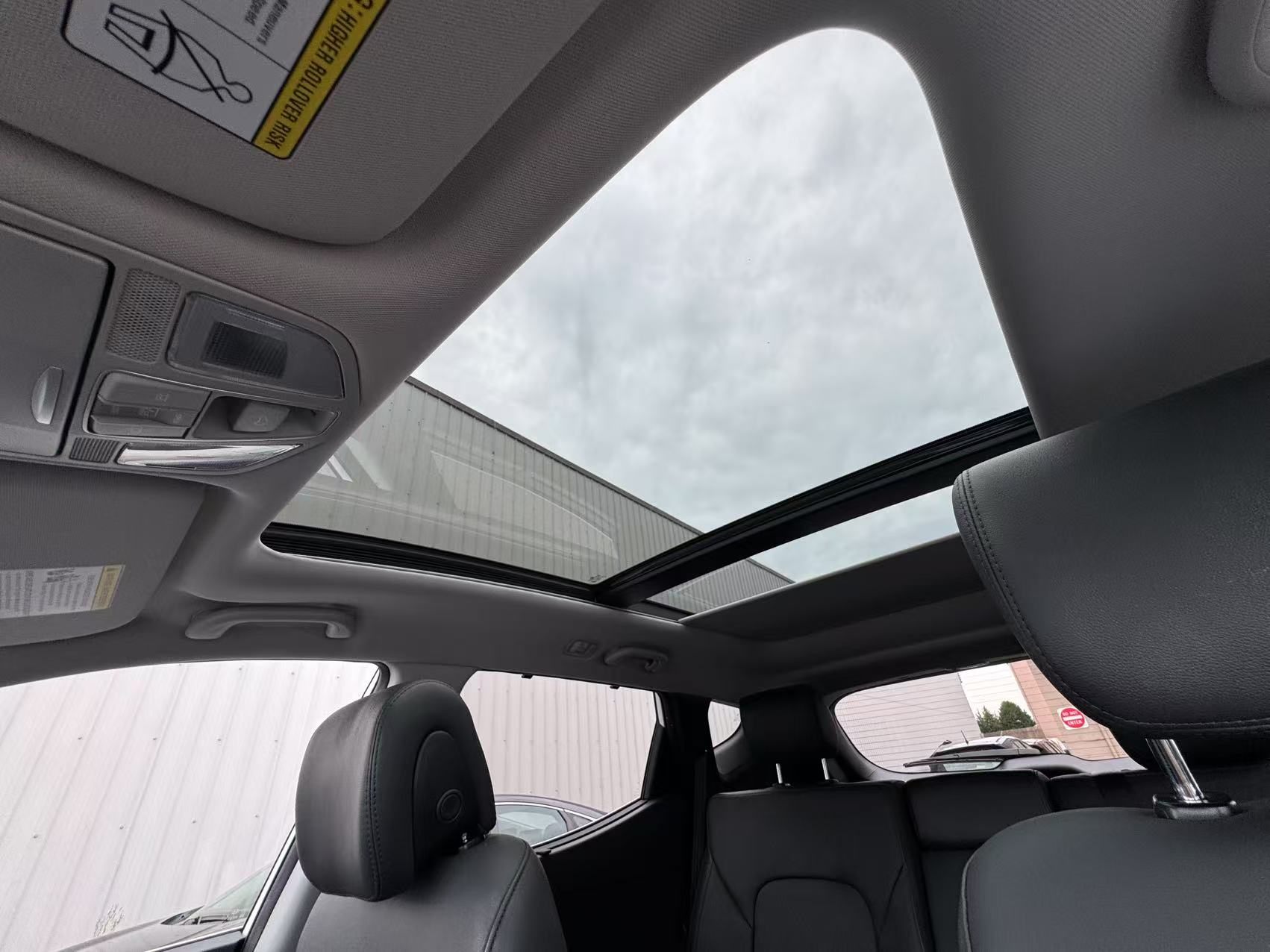 2018 Hyundai Santa Fe Sport 2.4L SE AWD. No Accident. BC Local Car., 温哥华, 全款车