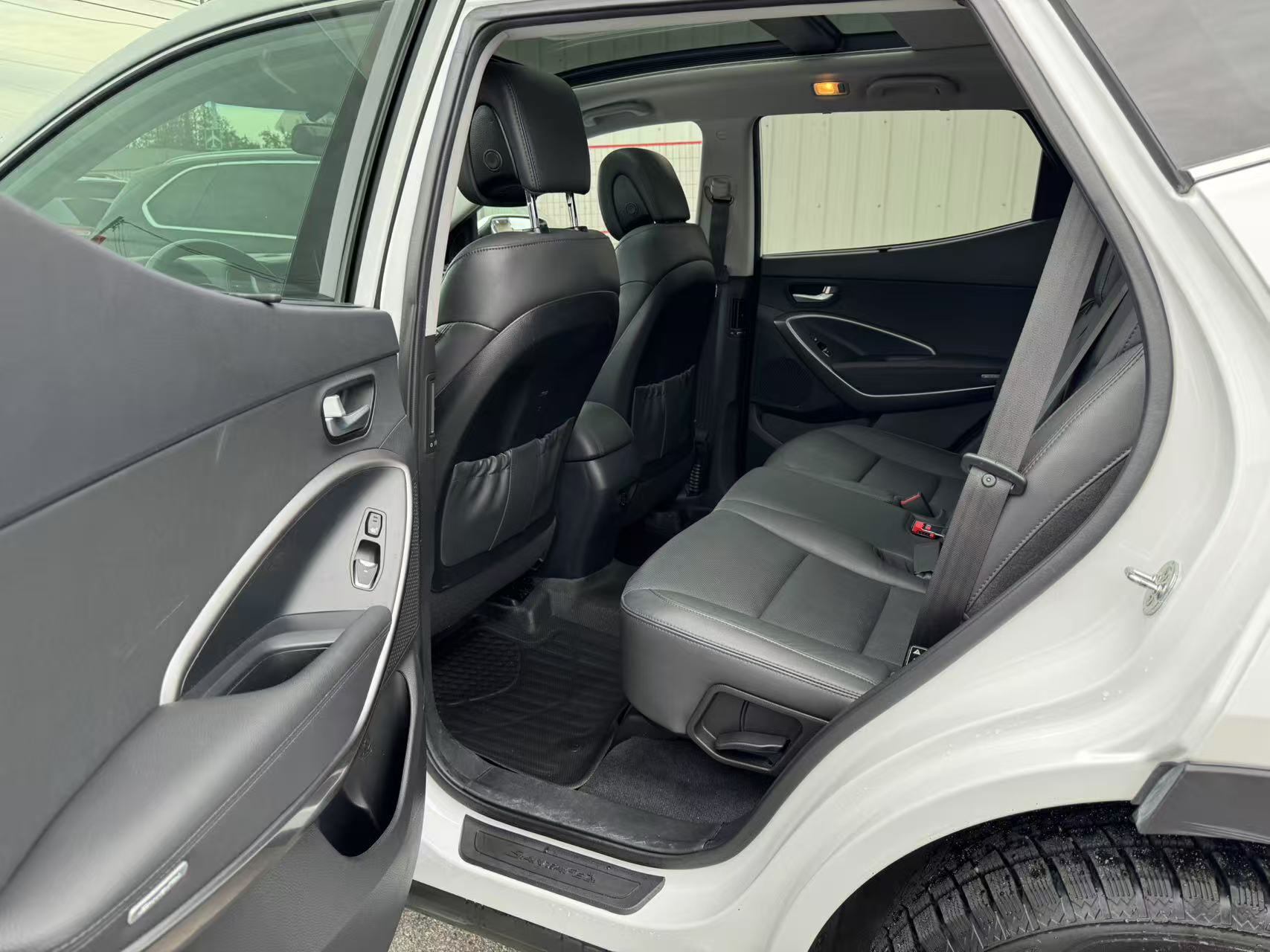 2018 Hyundai Santa Fe Sport 2.4L SE AWD. No Accident. BC Local Car., 温哥华, 全款车
