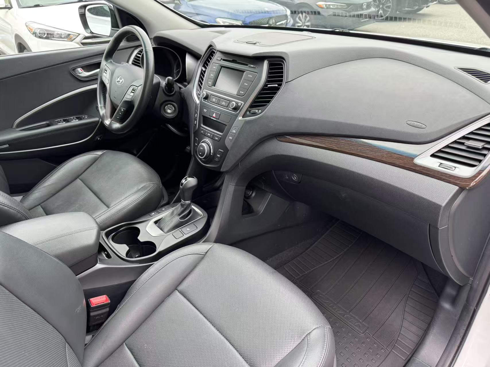 2018 Hyundai Santa Fe Sport 2.4L SE AWD. No Accident. BC Local Car., 温哥华, 全款车