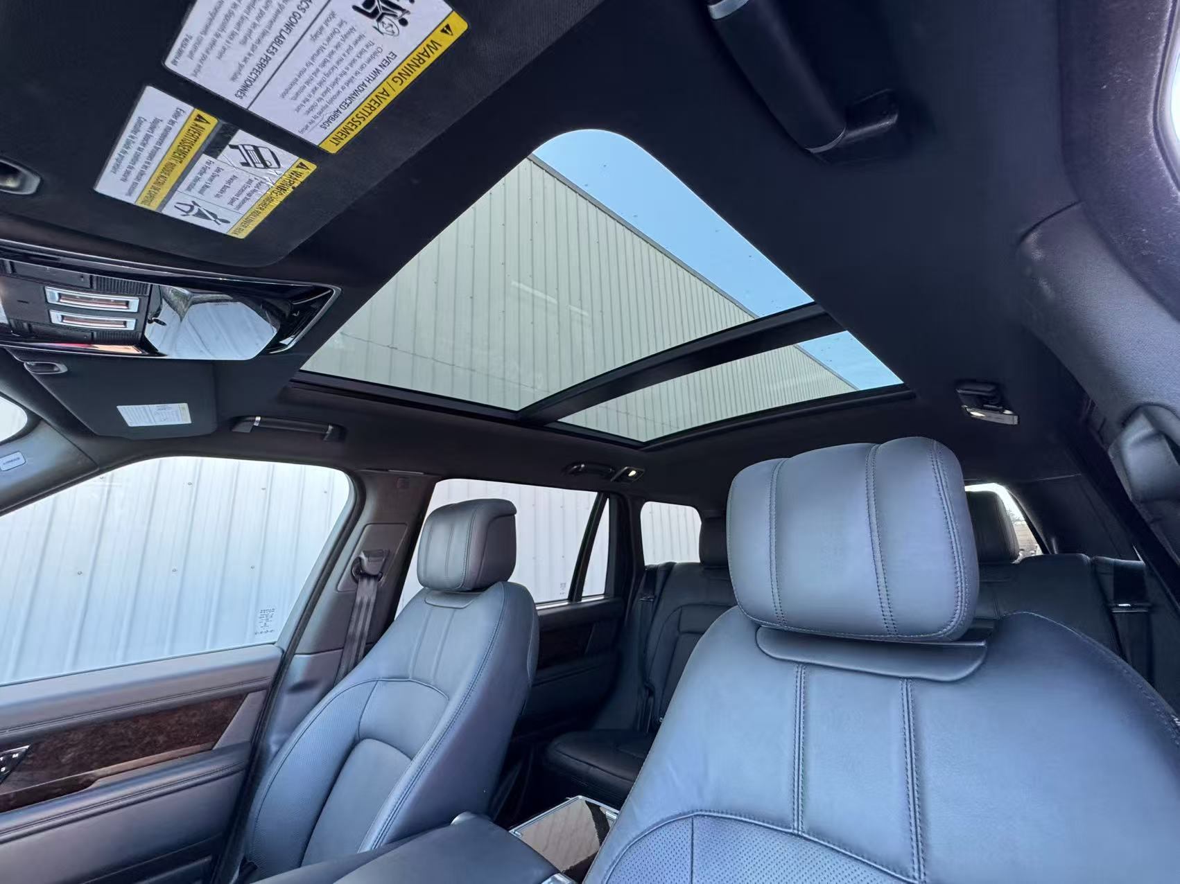 2018 Land Rover Range Rover V8 Supercharged LWB. BC LOCAL VEHICLE., Vancouver, Cash