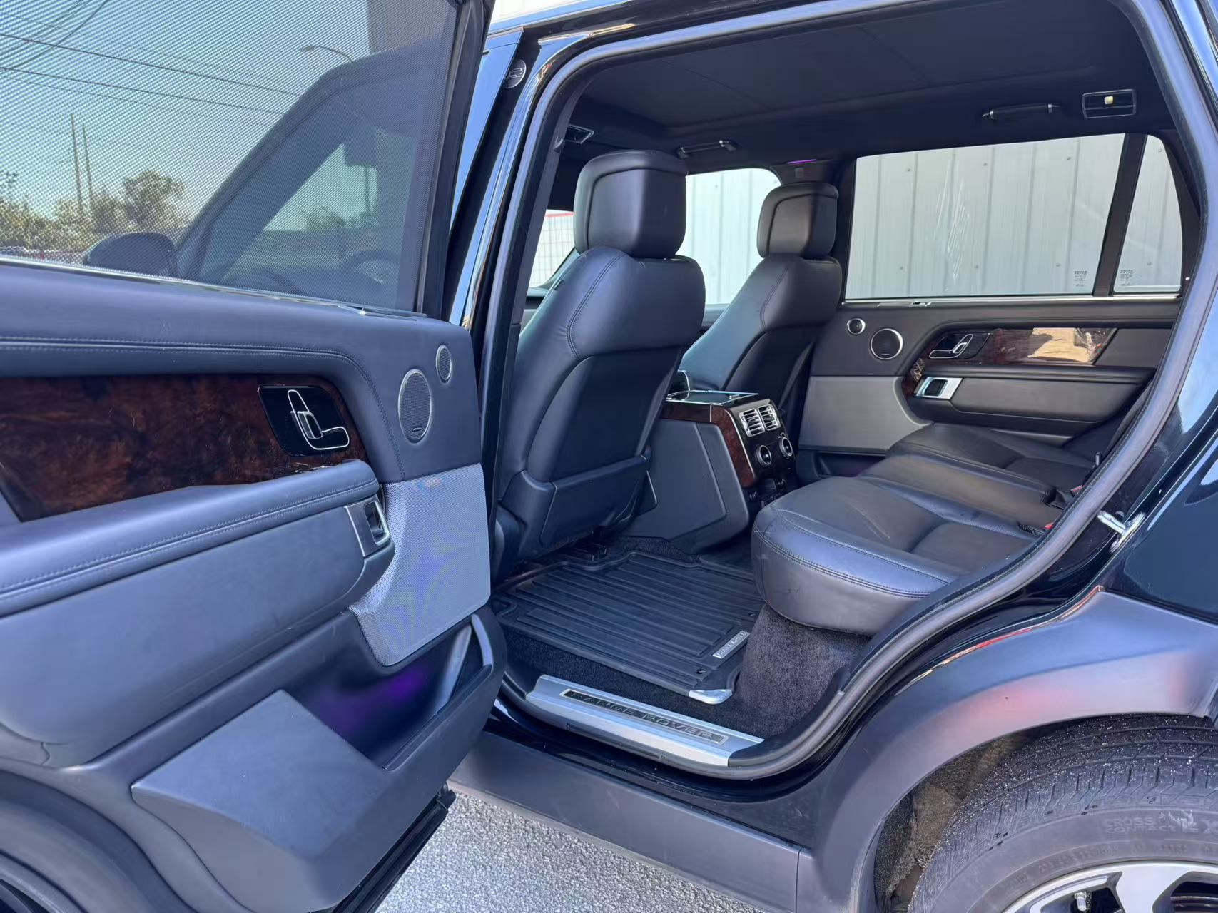 2018 Land Rover Range Rover V8 Supercharged LWB. BC LOCAL VEHICLE., Vancouver, Cash