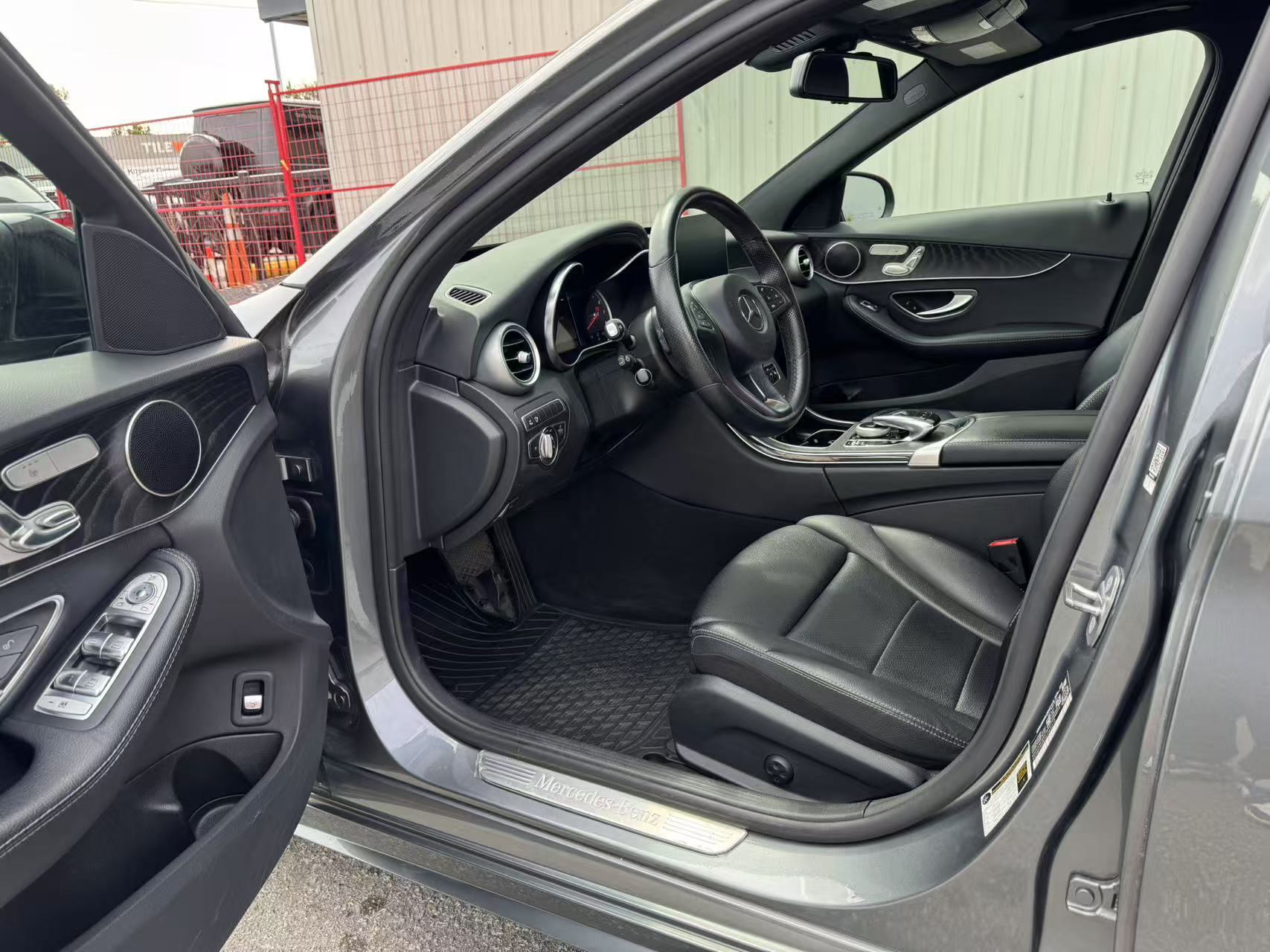 2018 Mercedes-Benz C-Class C 300 4MATIC Sedan, Vancouver, Cash