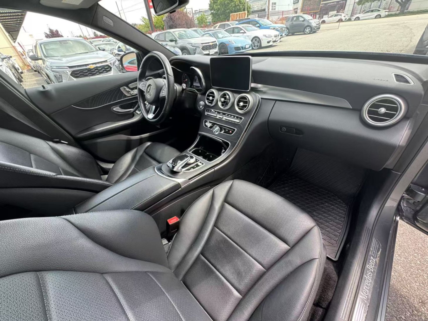 2018 Mercedes-Benz C-Class C 300 4MATIC Sedan, Vancouver, Cash