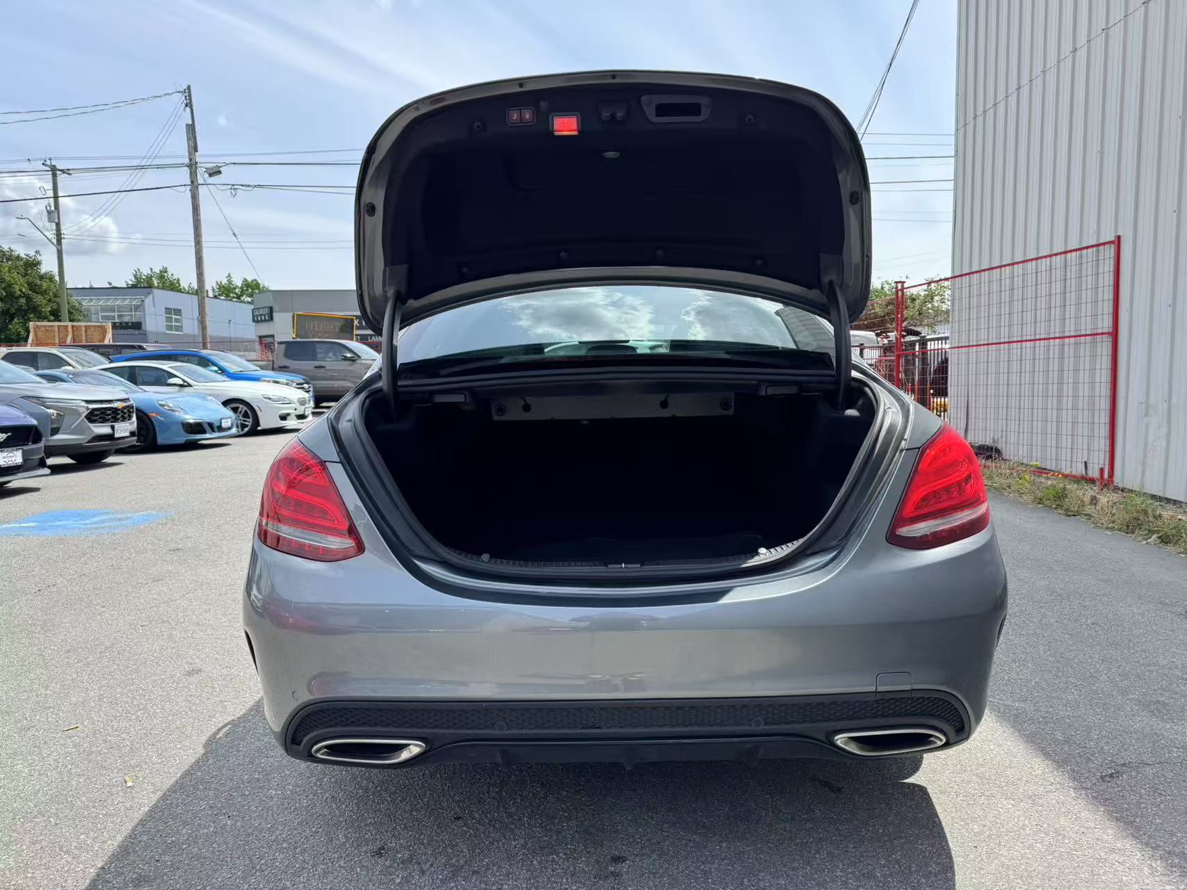 2018 Mercedes-Benz C-Class C 300 4MATIC Sedan, Vancouver, Cash