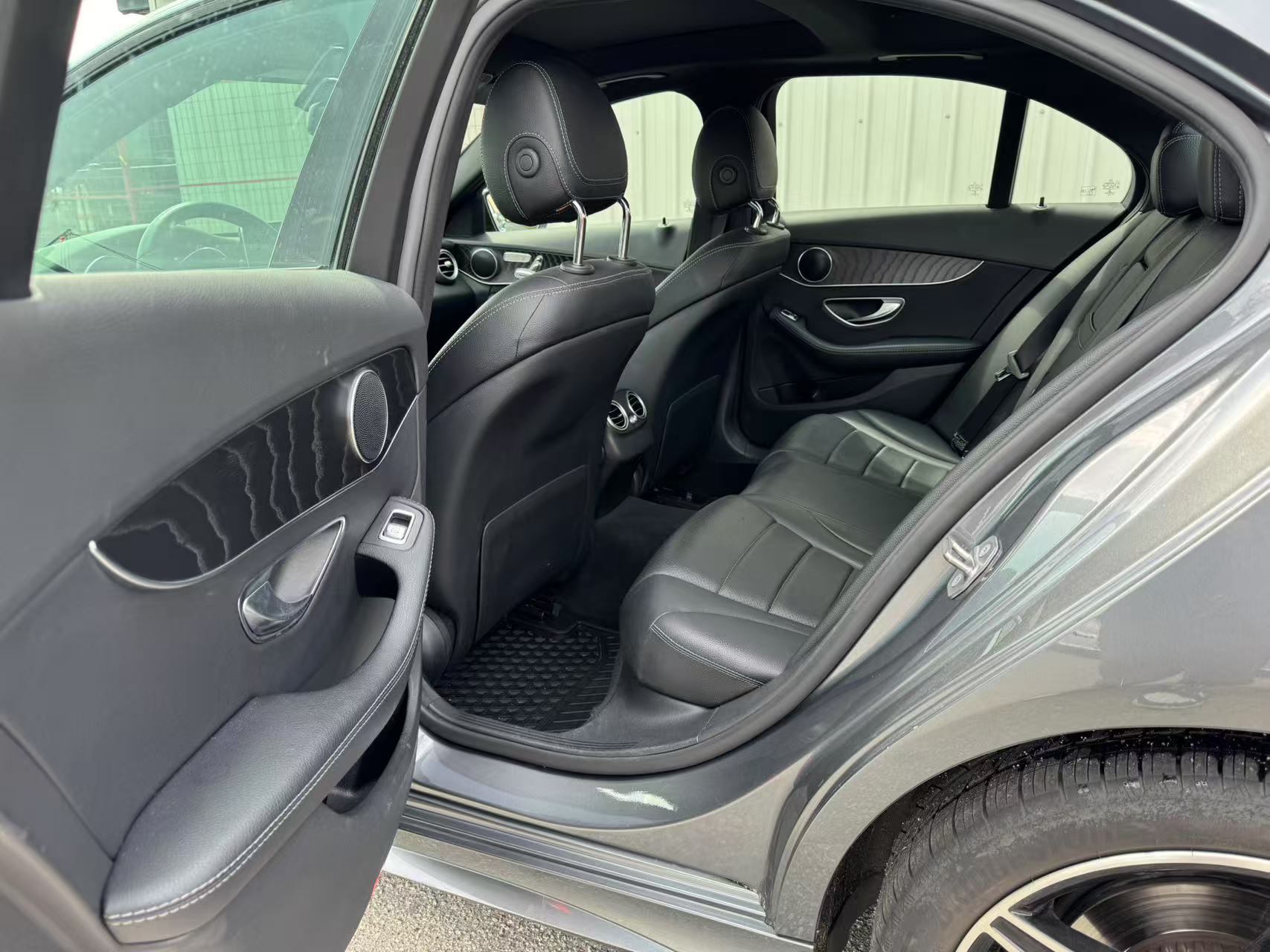 2018 Mercedes-Benz C-Class C 300 4MATIC Sedan, Vancouver, Cash