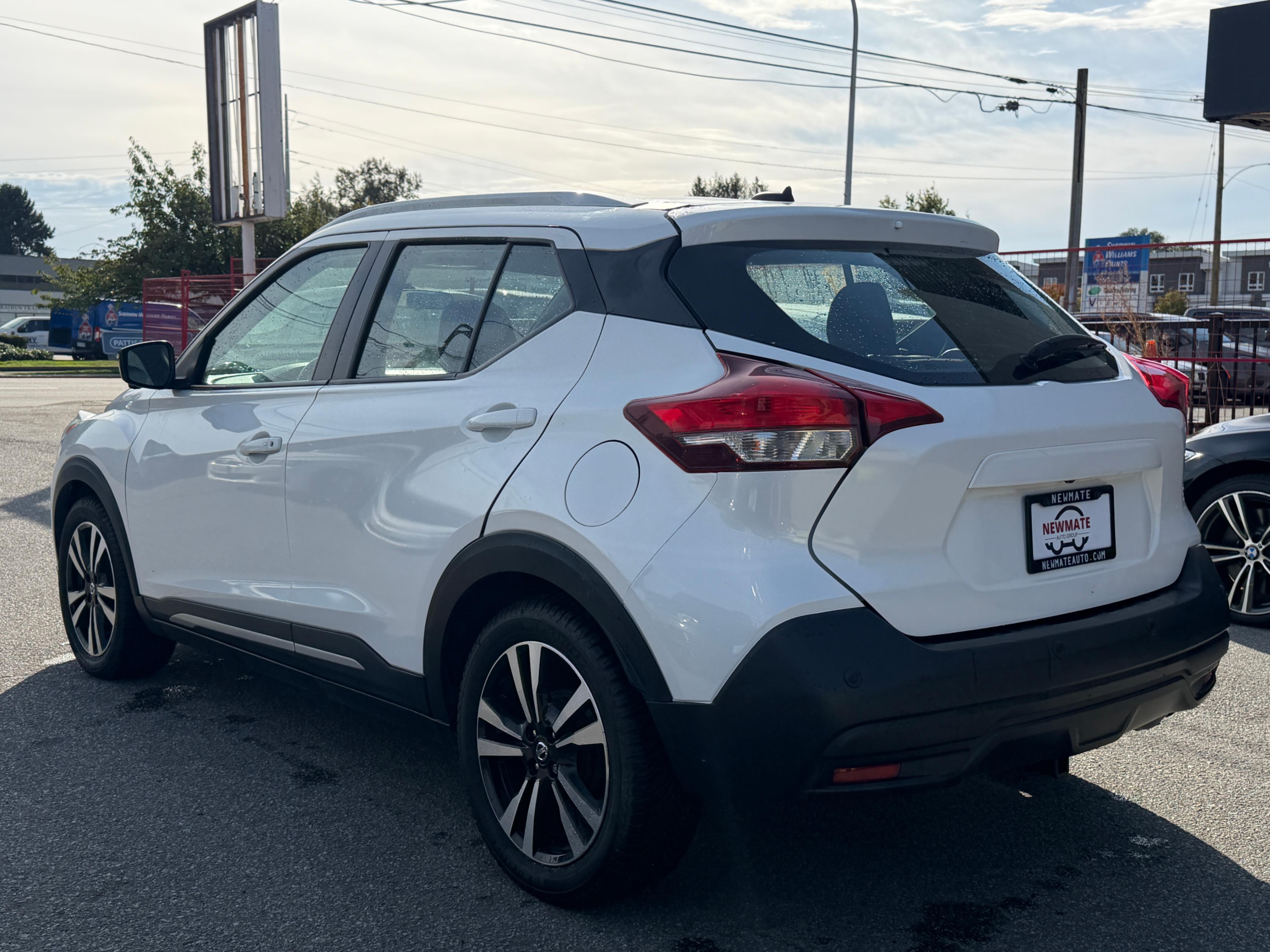 2018 Nissan Kicks SL. BC LOCAL VEHICLE. REBUILT TITLE*, Vancouver, Cash