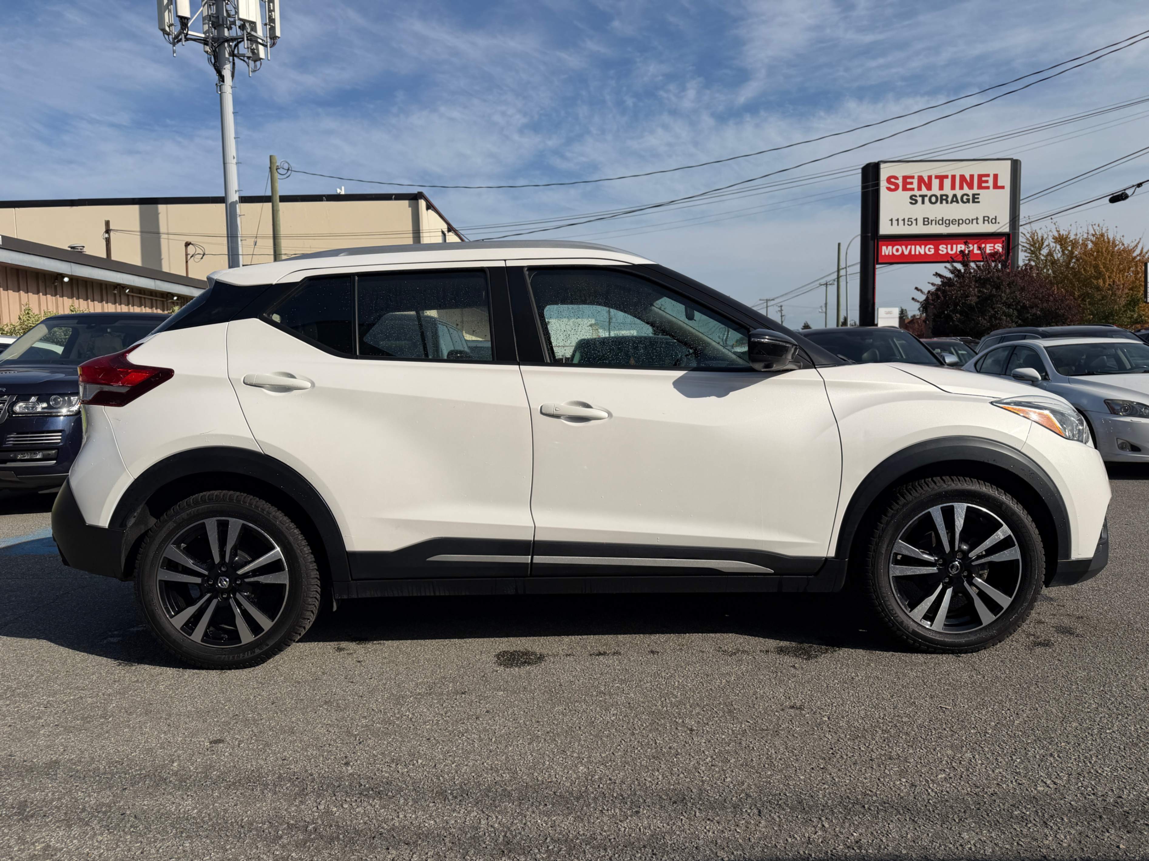 2018 Nissan Kicks SL. BC LOCAL VEHICLE. REBUILT TITLE*, Vancouver, Cash