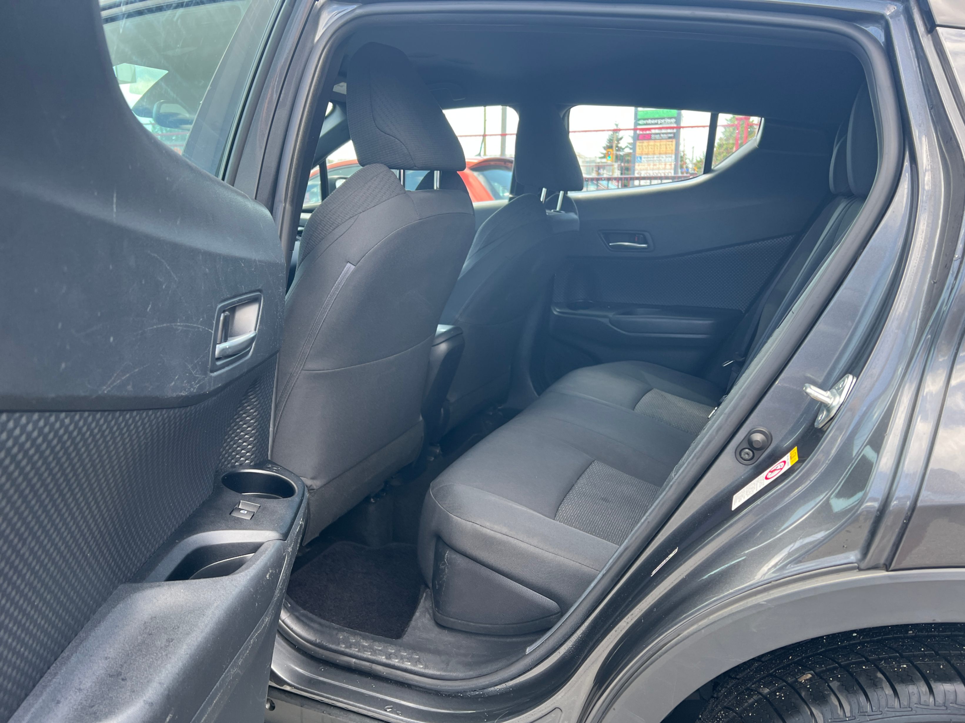 2018 Toyota C-HR FWD XLE, Vancouver, Cash