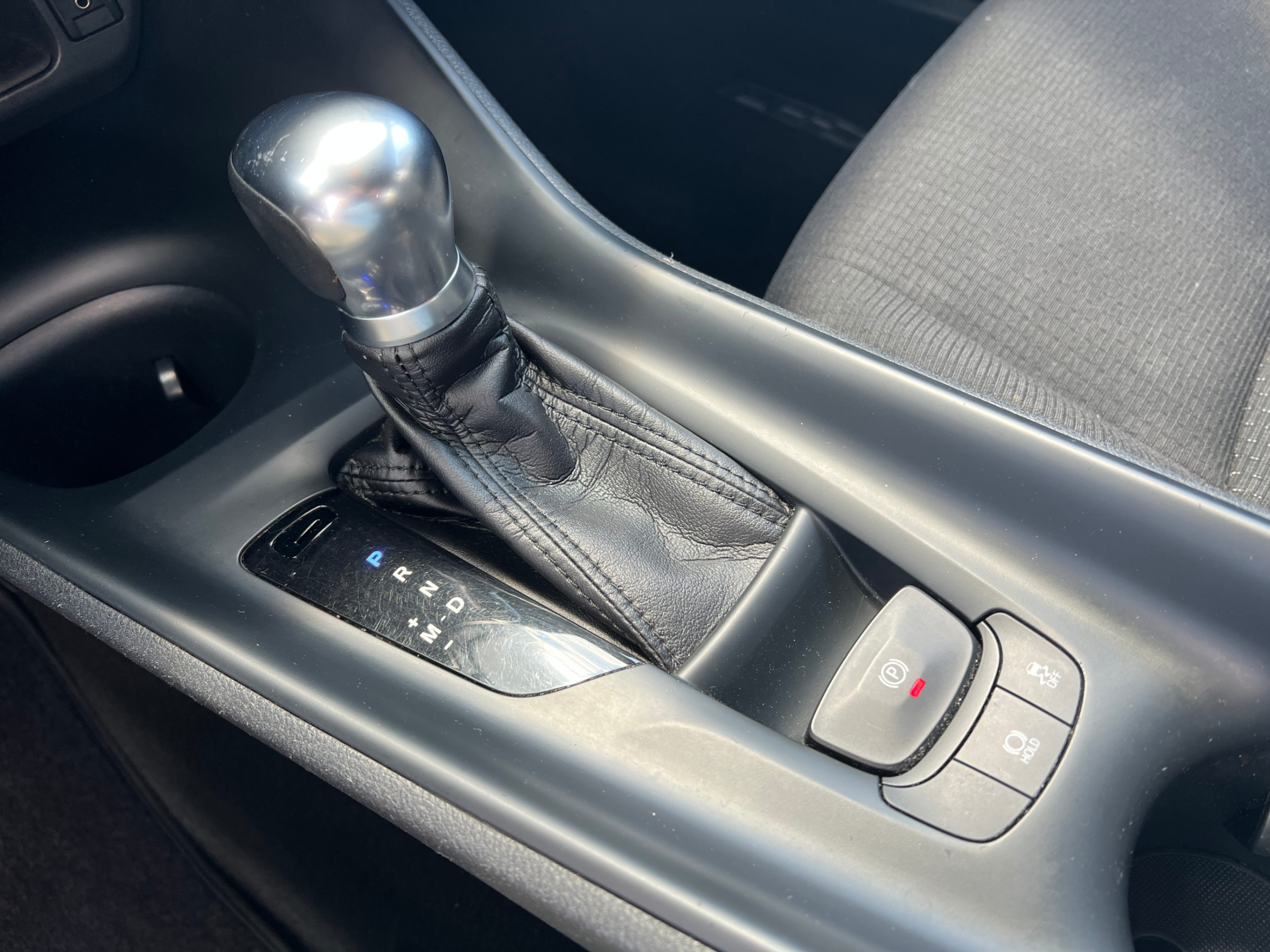 2018 Toyota C-HR FWD XLE, Vancouver, Cash