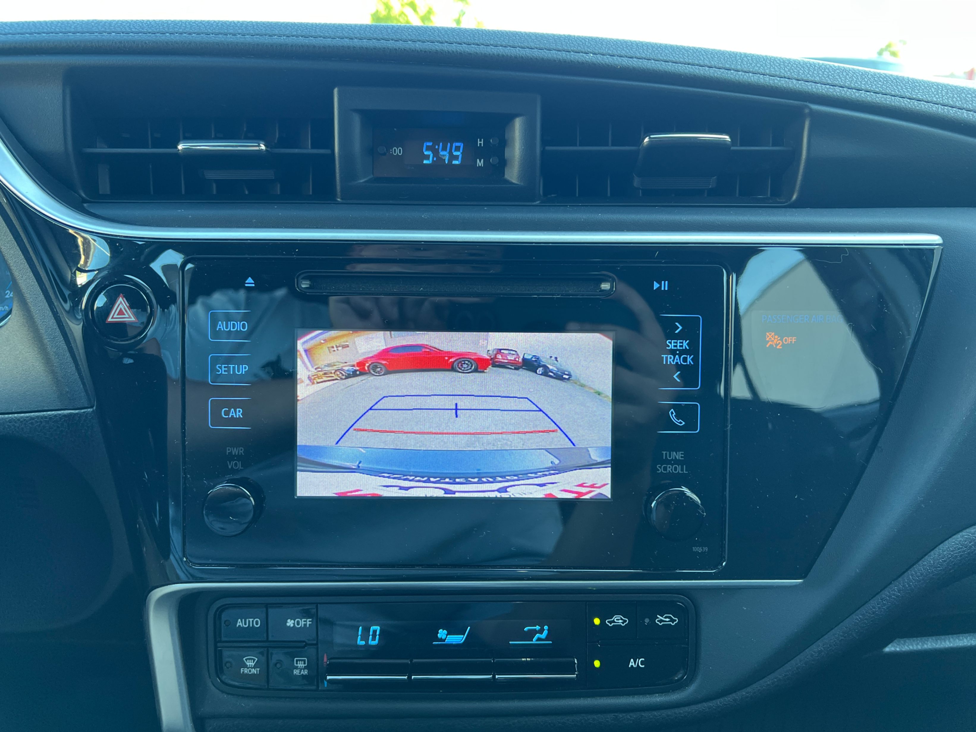 2018 Toyota Corolla LE. BC LOCAL VEHICLE., Vancouver, Cash