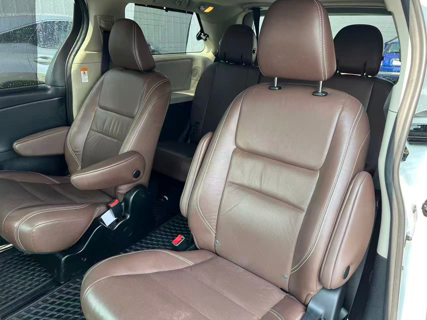2018 Toyota Sienna XLE 7-Passenger AWD, 温哥华, 全款车