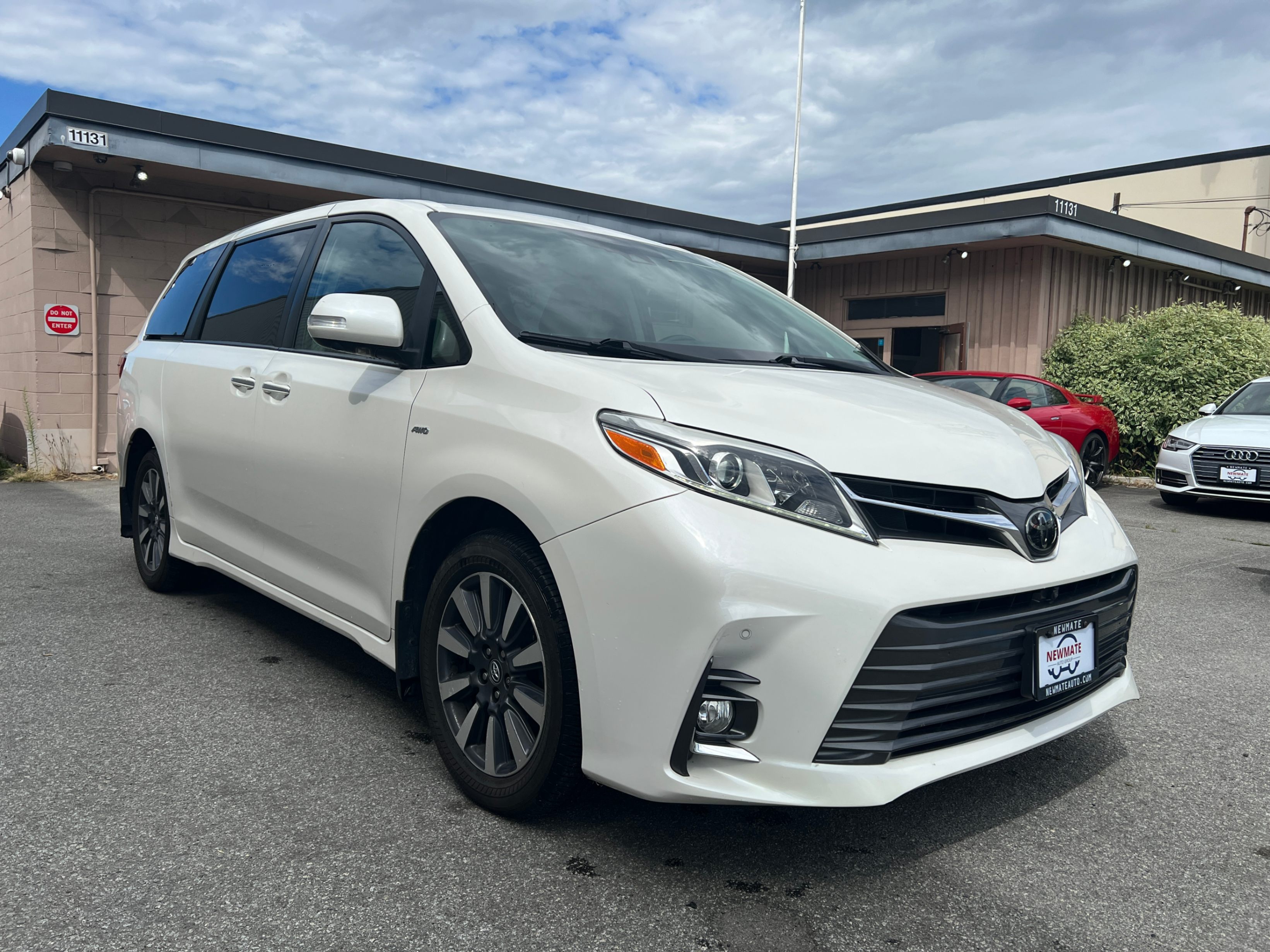 2018 Toyota Sienna LIMITED 7-Passenger AWD. FULLY LOADED. BC LOCAL VEHICLE., Vancouver, Cash