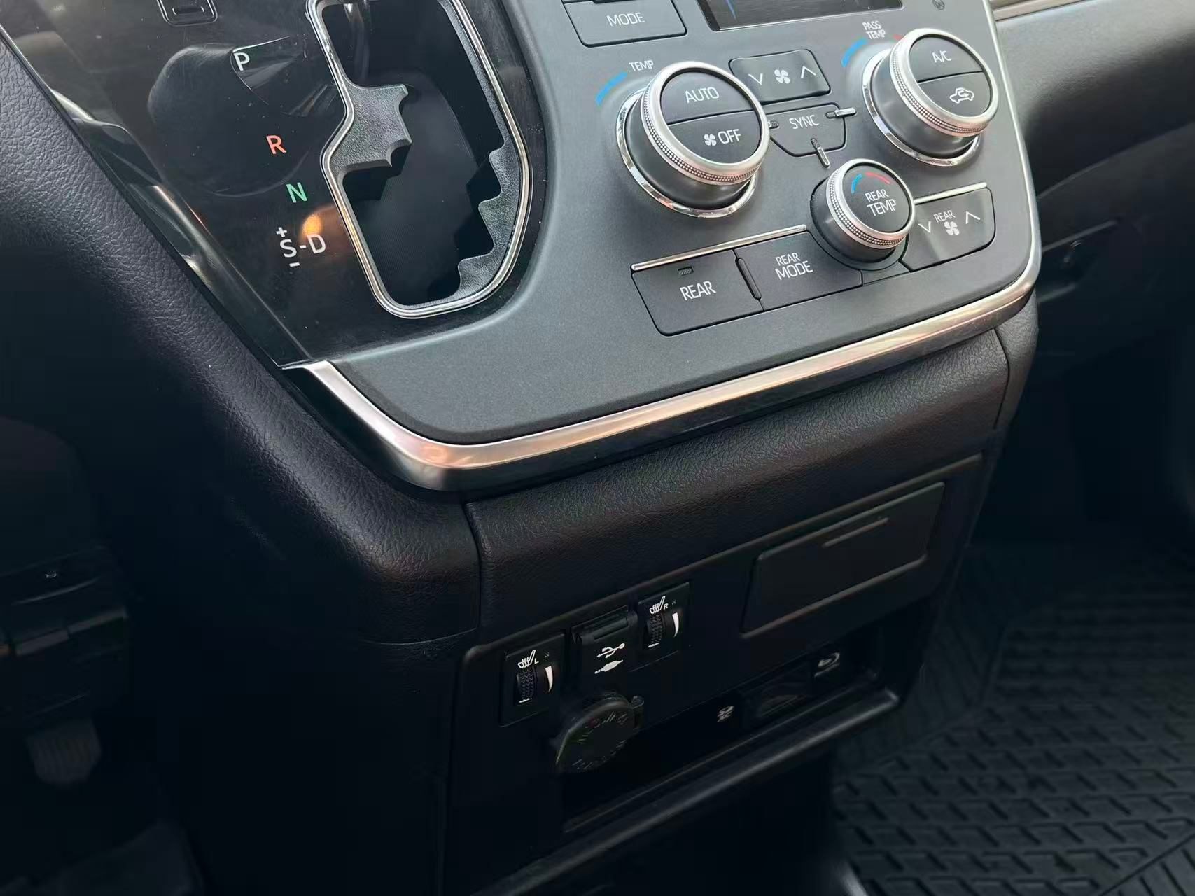 2018 Toyota Sienna XLE 7-Passenger AWD, 温哥华, 全款车