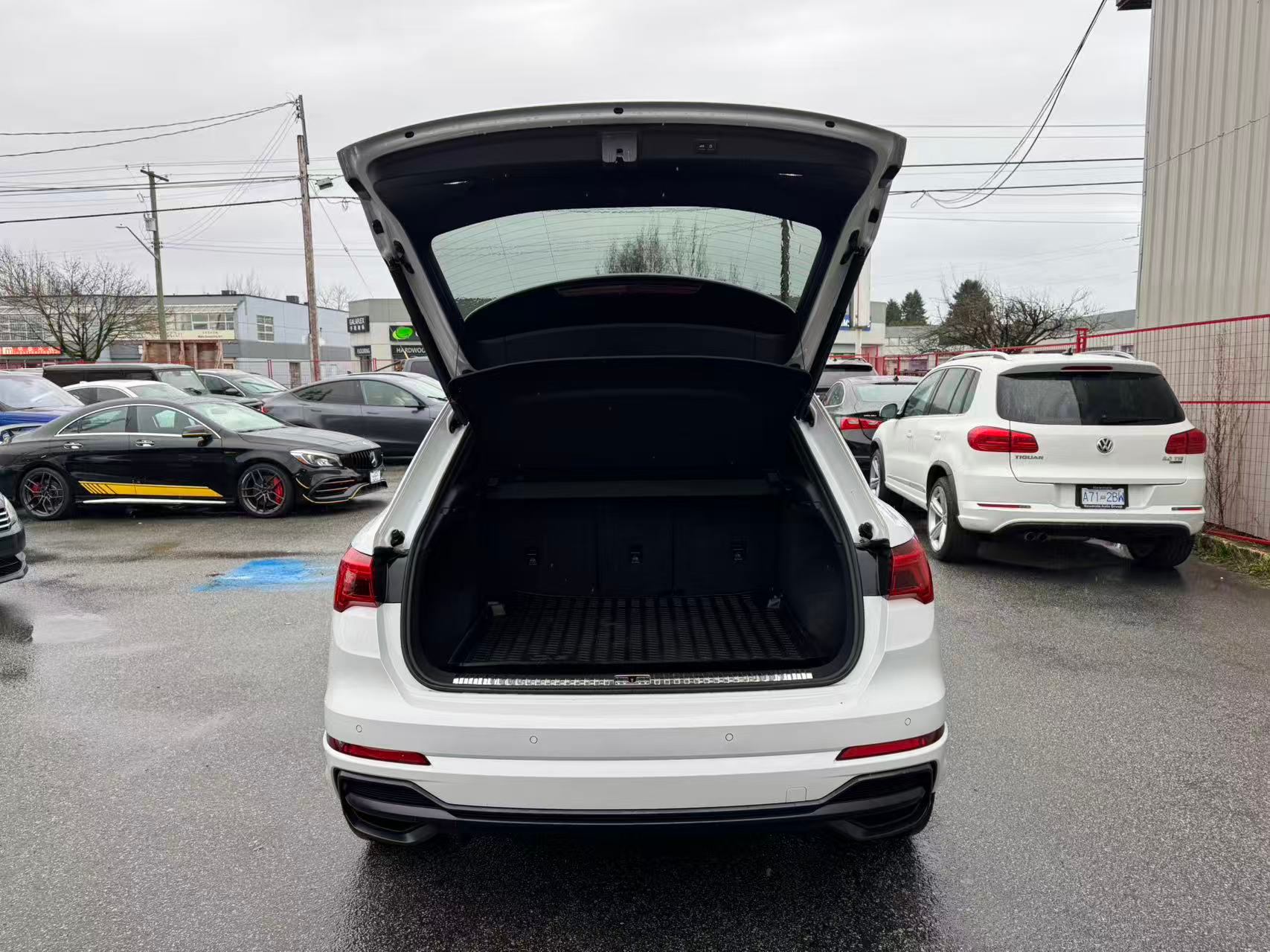 2019 Audi Q3 2.0 TFSI quattro Technik Tiptronic. LOCAL BC VEHICLE., Vancouver, Cash