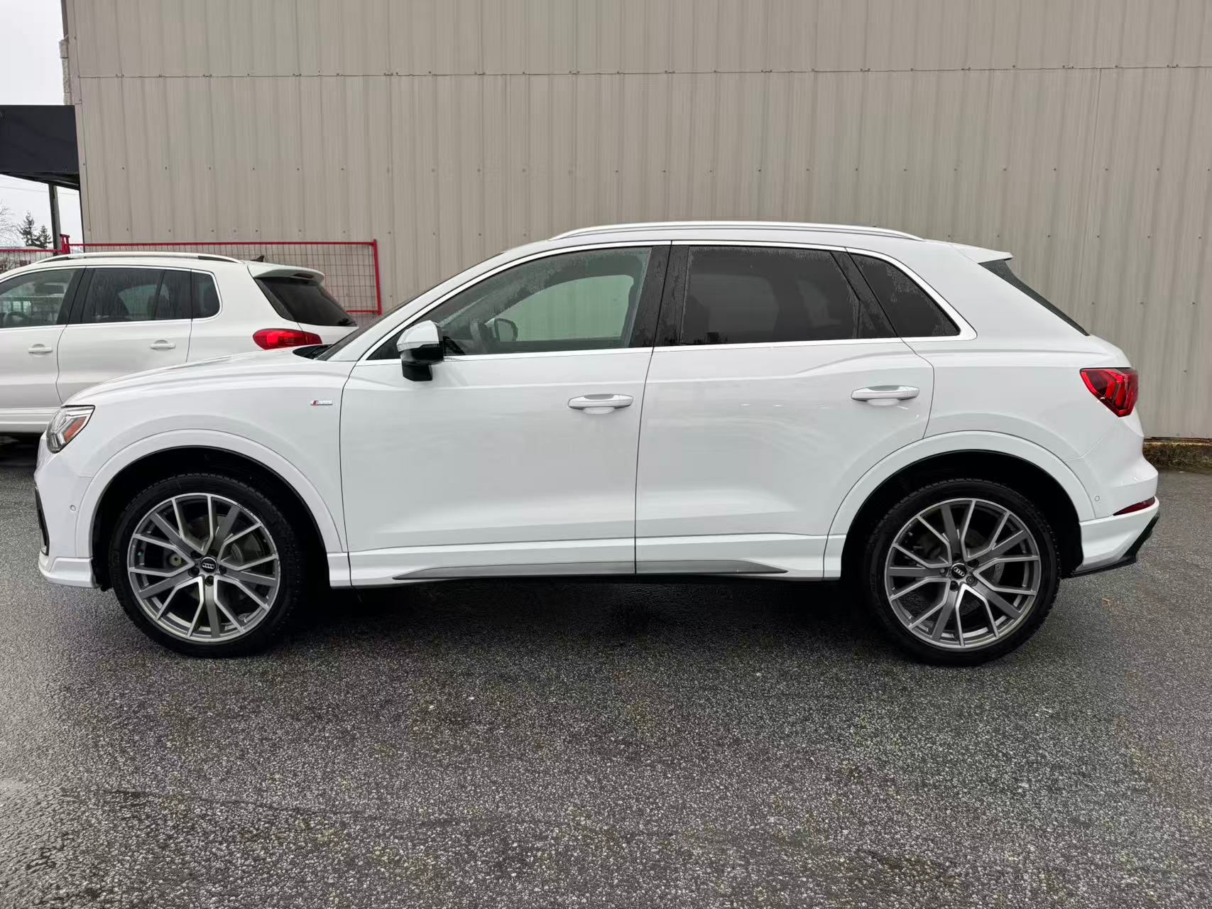 2019 Audi Q3 2.0 TFSI quattro Technik Tiptronic. LOCAL BC VEHICLE., Vancouver, Cash