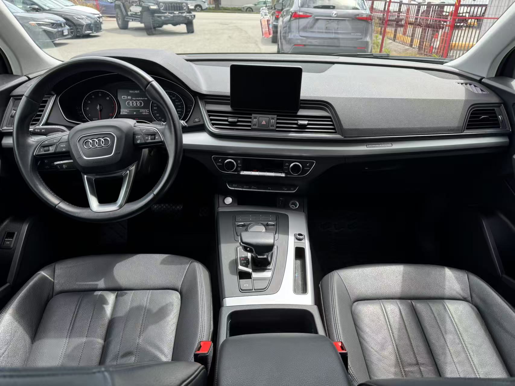 2019 Audi Q5 45 TFSI quattro. BC LOCAL VEHICLE. FULL SERVICED., Vancouver, Cash