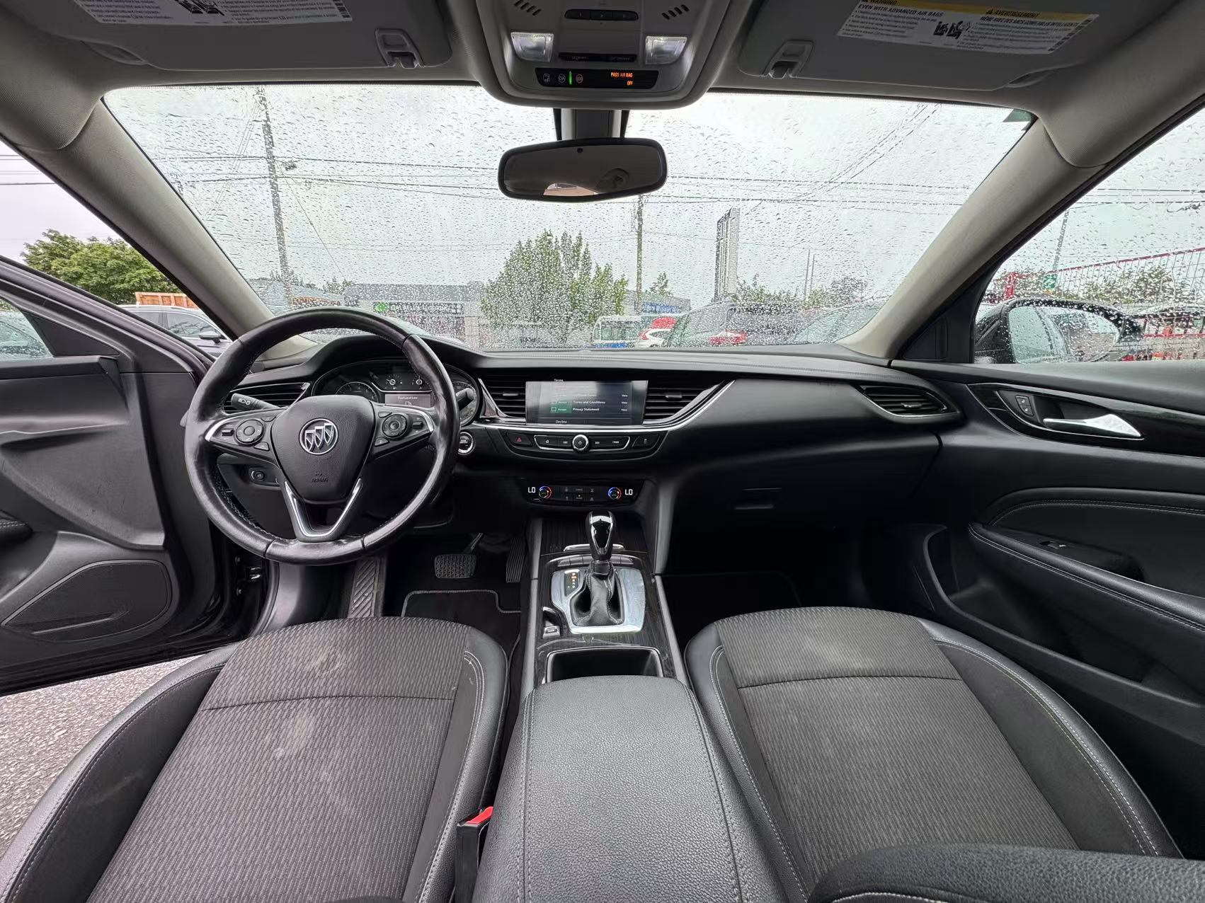 2019 Buick Regal Sportback 4dr Sdn Preferred II. NO ACCIDENTS. FULL SERVICED., Vancouver, Cash