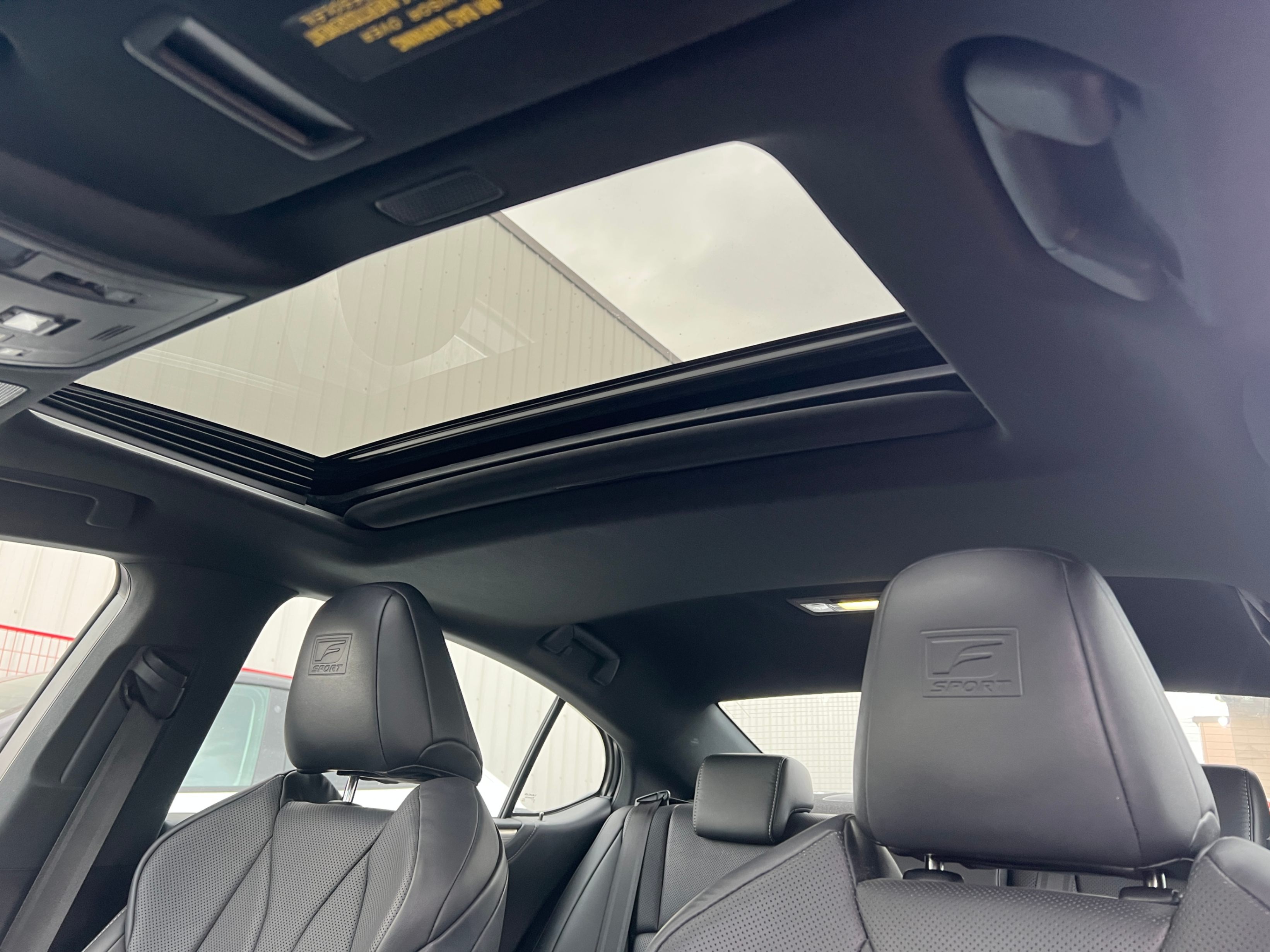 2019 Lexus ES ES 350 Auto. F-SPORT 2. BC LOCAL VEHICLE., 温哥华, 全款车