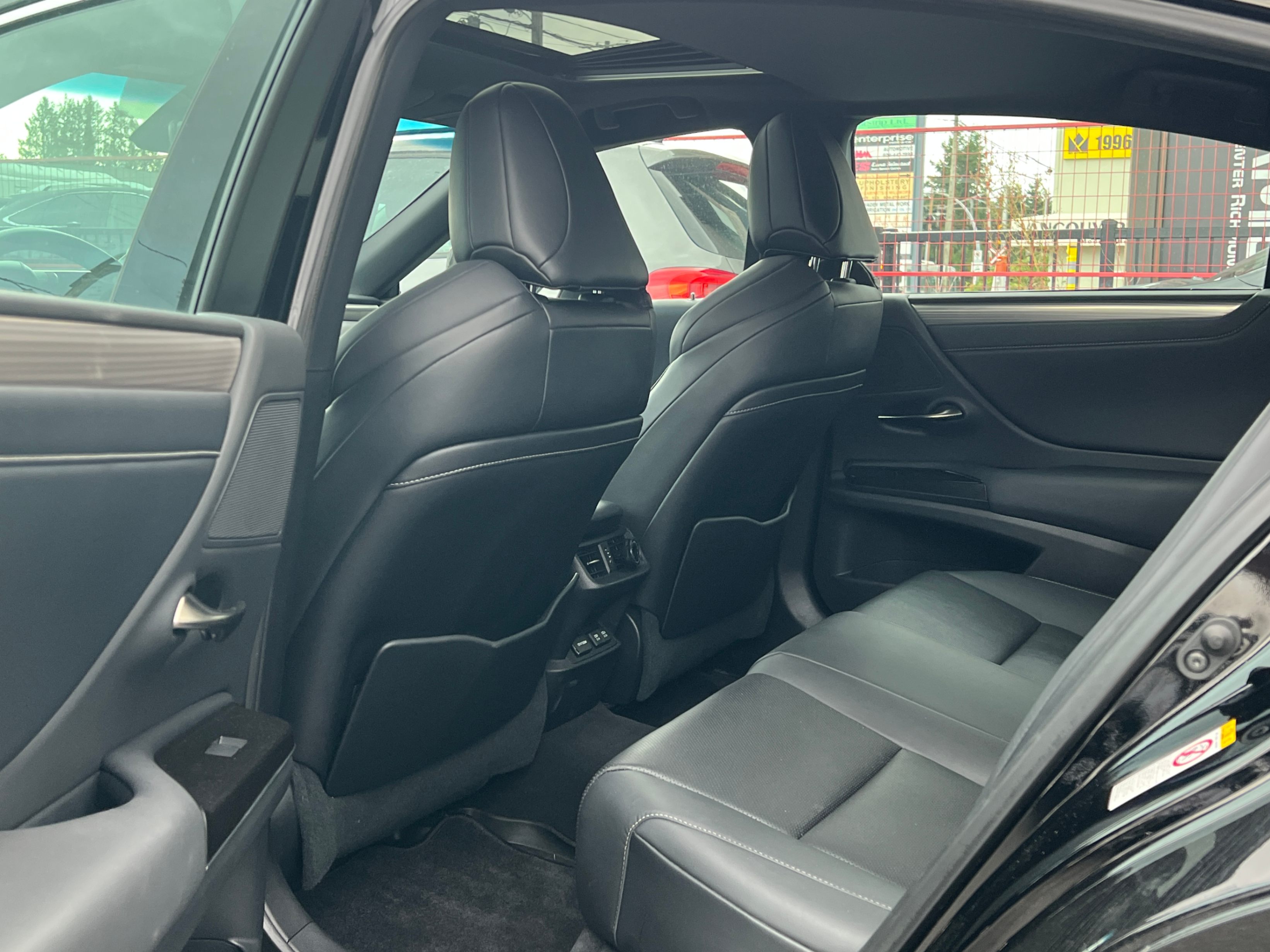 2019 Lexus ES ES 350 Auto. F-SPORT 2. BC LOCAL VEHICLE., 温哥华, 全款车
