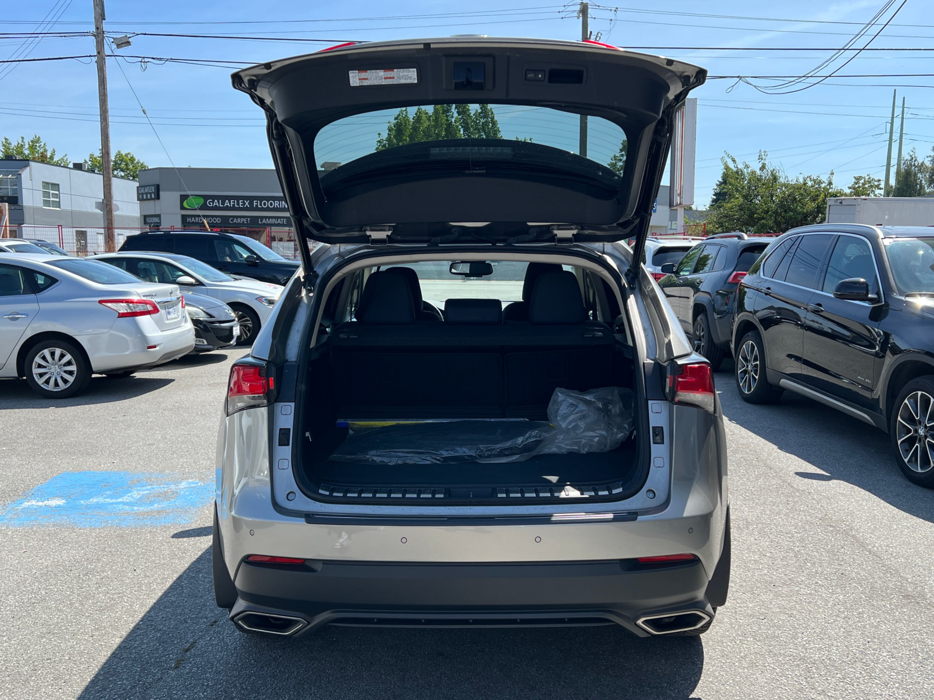 2019 Lexus NX NX 300 Auto. LUXURY PACKAGE. BC LOCAL VEHICLE., 温哥华, 全款车
