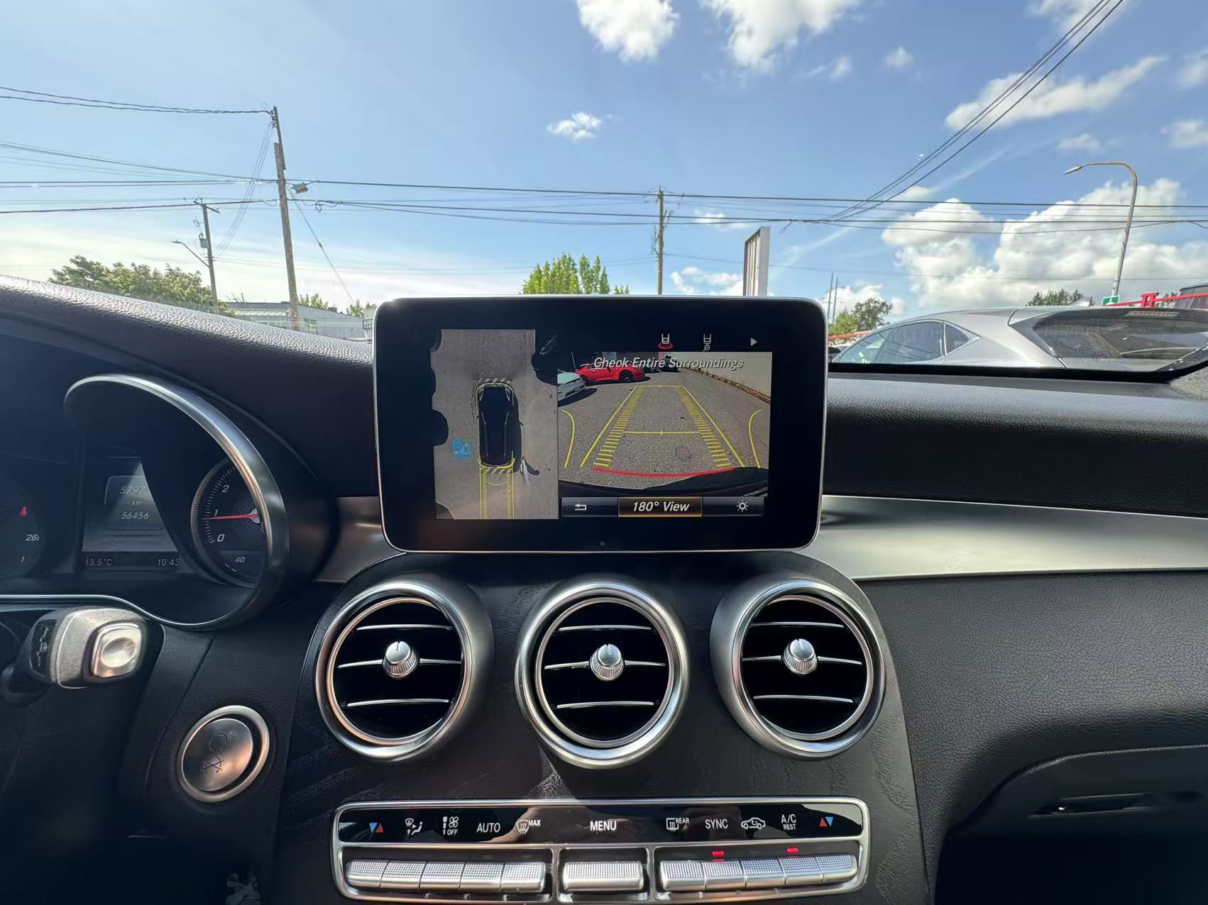 2019 Mercedes-Benz GLC-class GLC 300 4MATIC SUV. AMG PACKAGE. FULL SERVICE RECORD., Vancouver, Cash