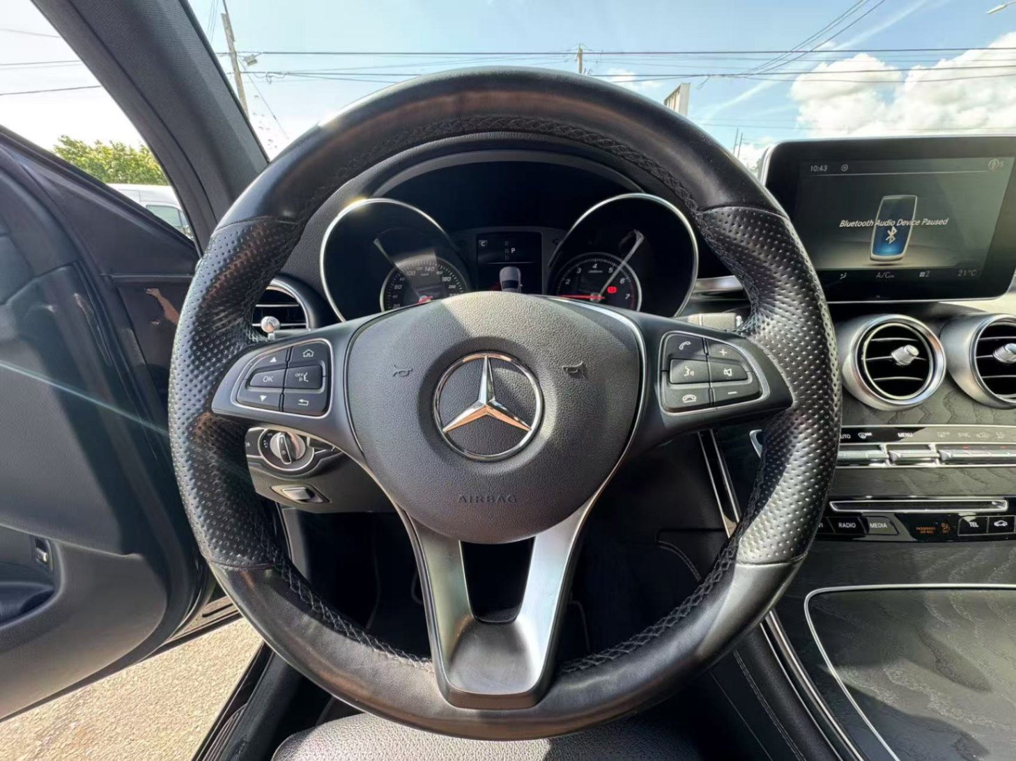 2019 Mercedes-Benz GLC-class GLC 300 4MATIC SUV. AMG PACKAGE. FULL SERVICE RECORD., Vancouver, Cash