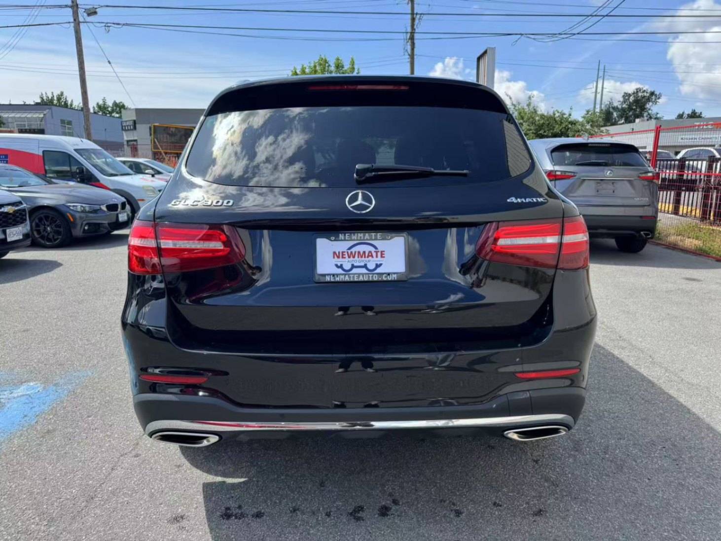 2019 Mercedes-Benz GLC-class GLC 300 4MATIC SUV. AMG PACKAGE. FULL SERVICE RECORD., Vancouver, Cash