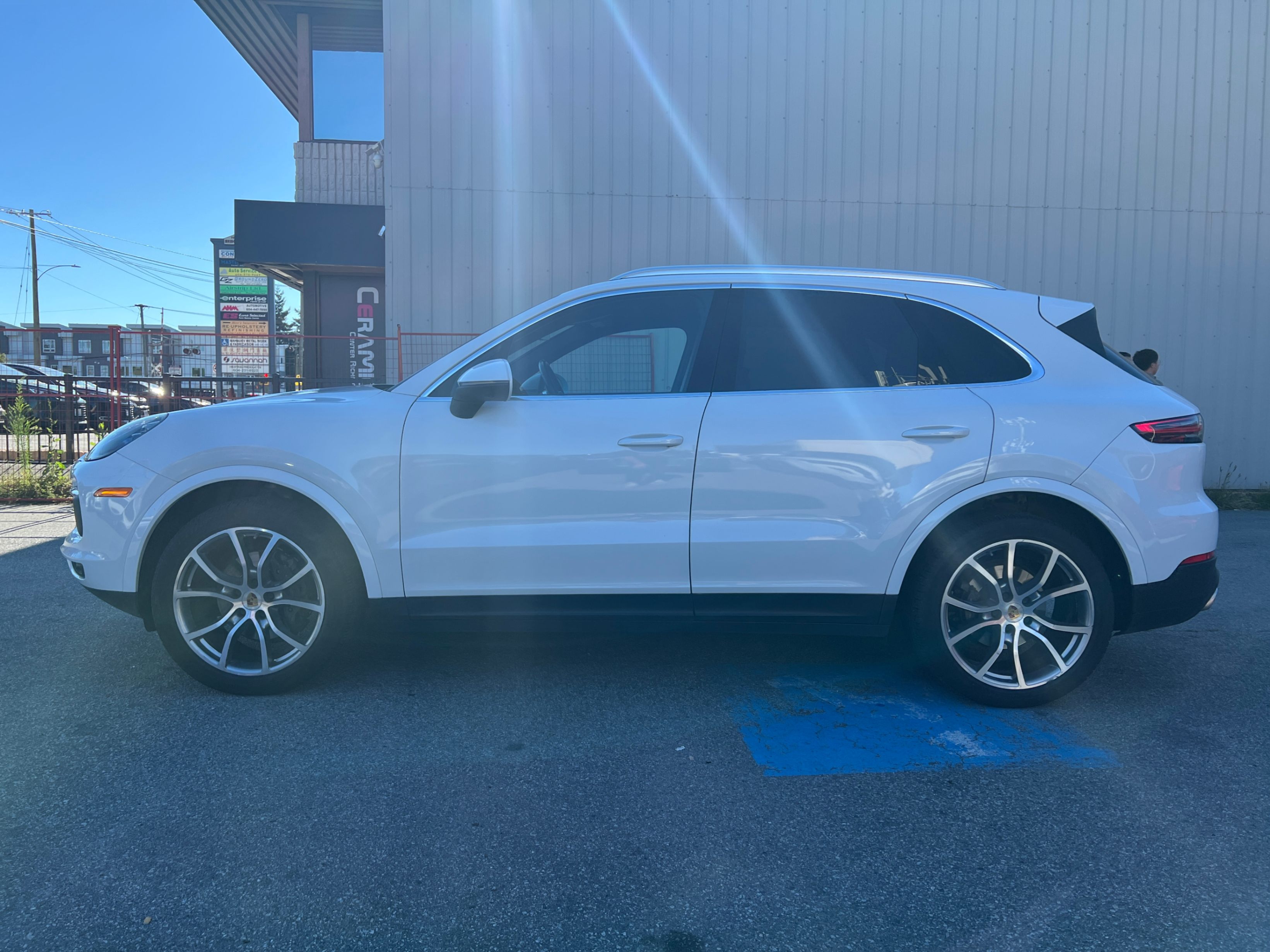 2019 Porsche Cayenne AWD. BC LOCAL VEHICLE., Vancouver, Cash