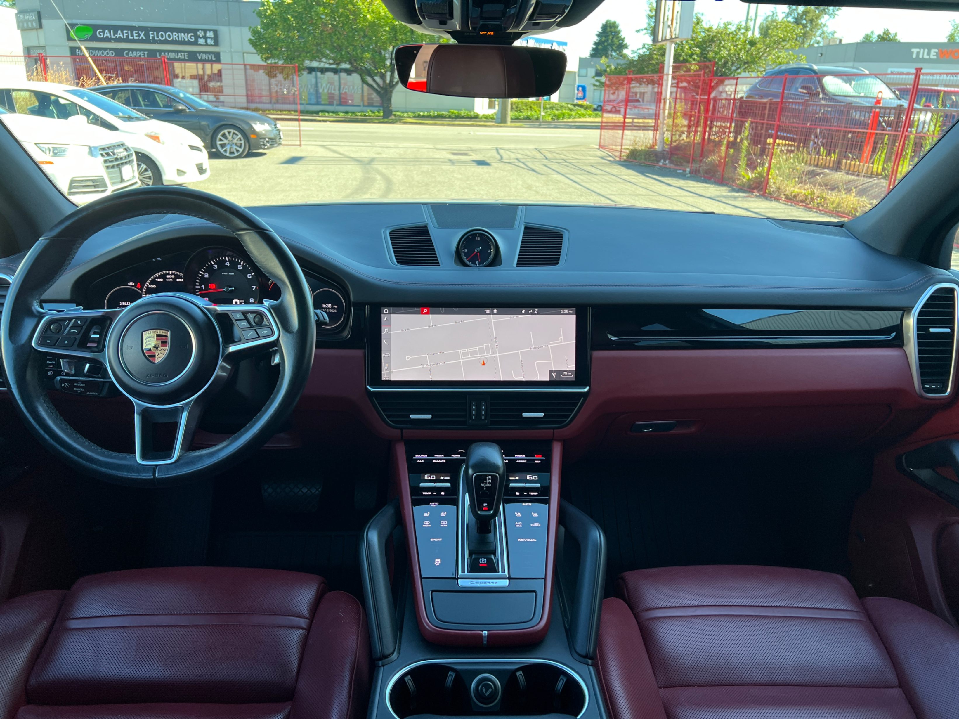 2019 Porsche Cayenne AWD. BC LOCAL VEHICLE., Vancouver, Cash