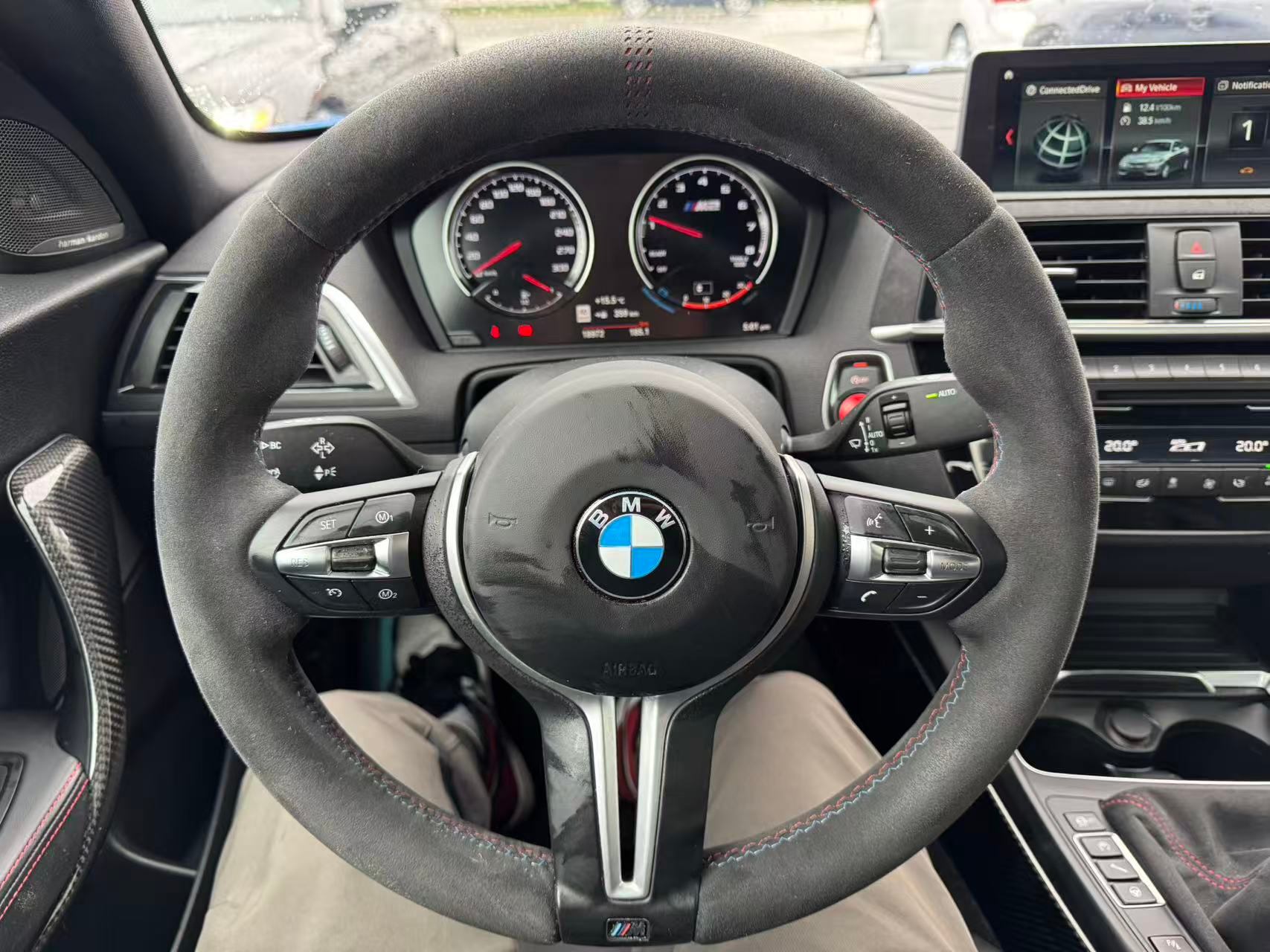 2020 BMW M2 CS Coupe. MANUAL, 温哥华, 全款车