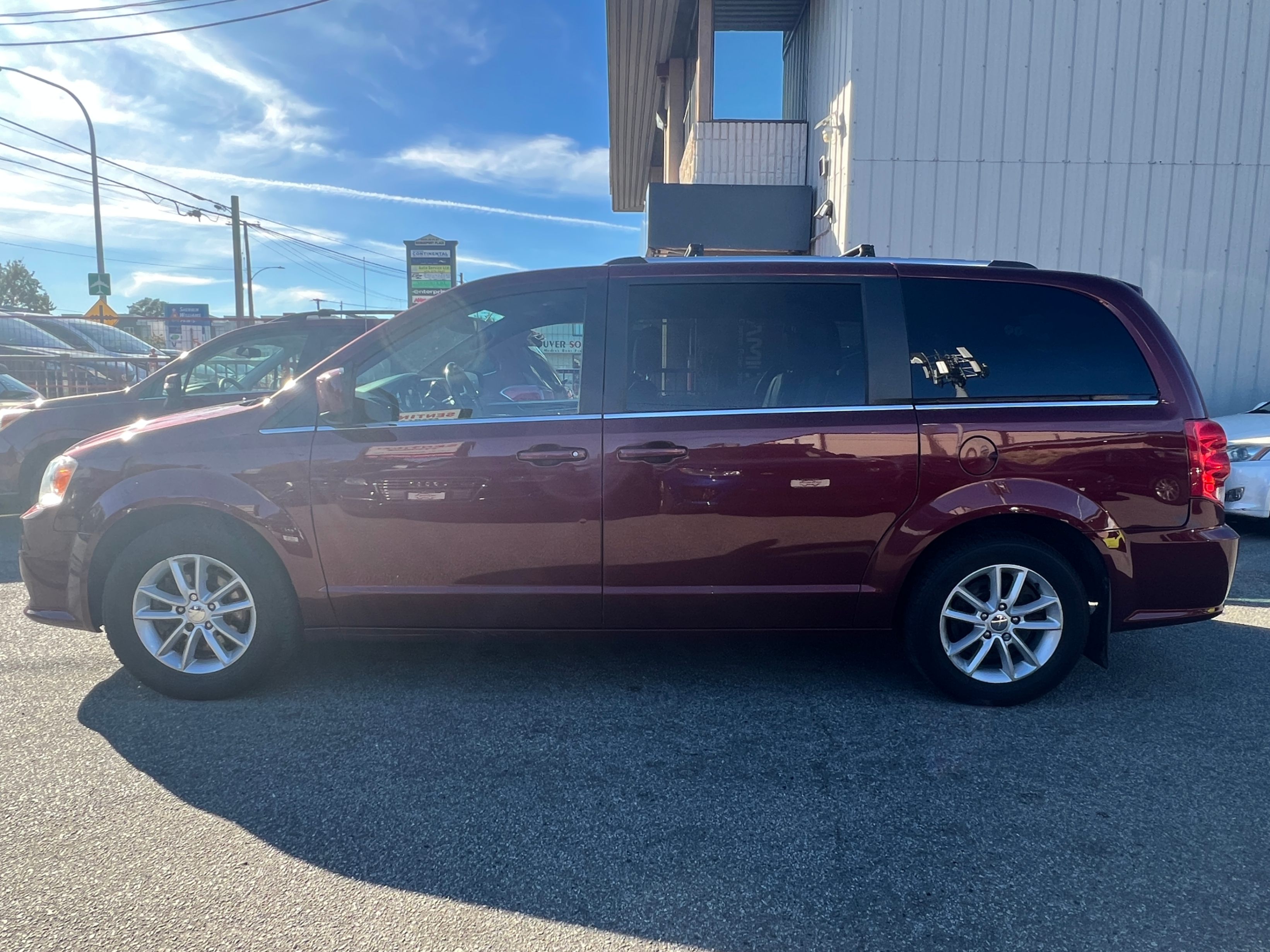 2020 Dodge Grand Caravan Premium Plus 2WD. BC LOCAL VEHICLE., Vancouver, Cash