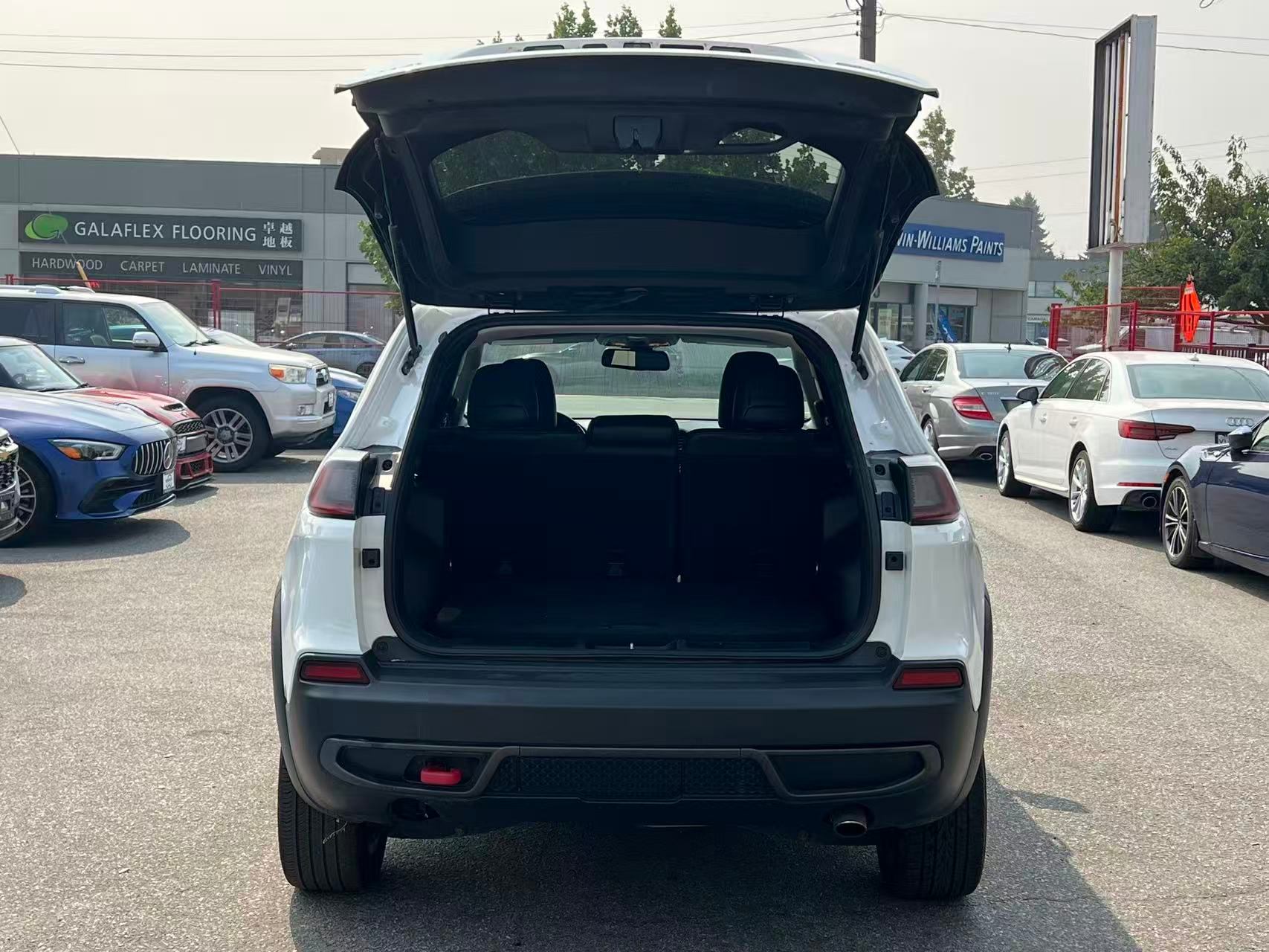 2020 Jeep Cherokee Trailhawk 4x4. BC LOCAL VEHICLE. FULL SERVICE RECORD., 温哥华, 全款车