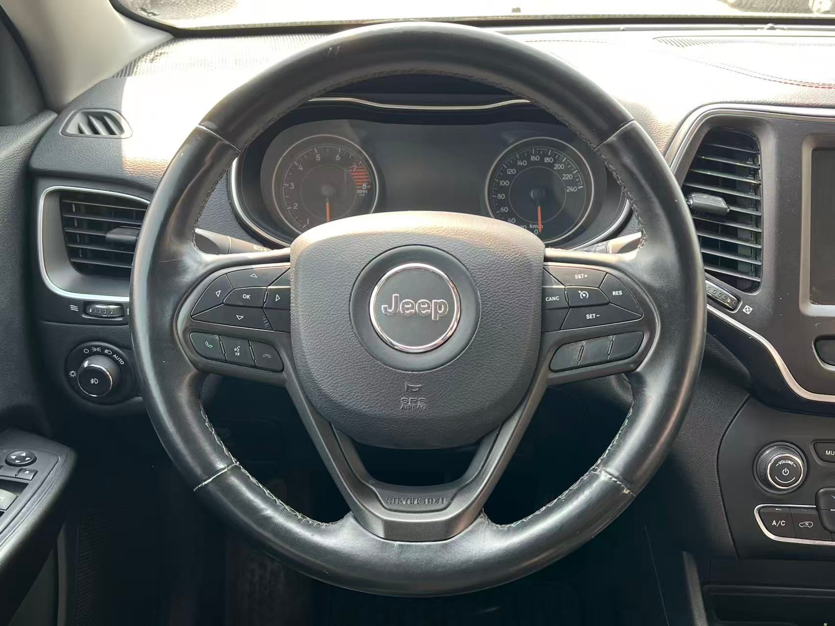 2020 Jeep Cherokee Trailhawk 4x4. BC LOCAL VEHICLE. FULL SERVICE RECORD., 温哥华, 全款车