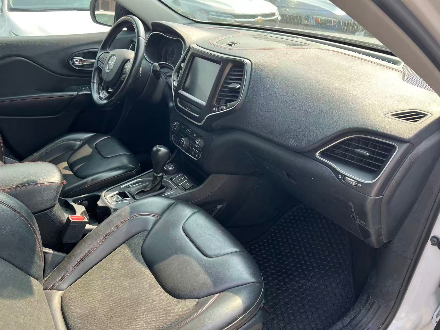 2020 Jeep Cherokee Trailhawk 4x4. BC LOCAL VEHICLE. FULL SERVICE RECORD., 温哥华, 全款车