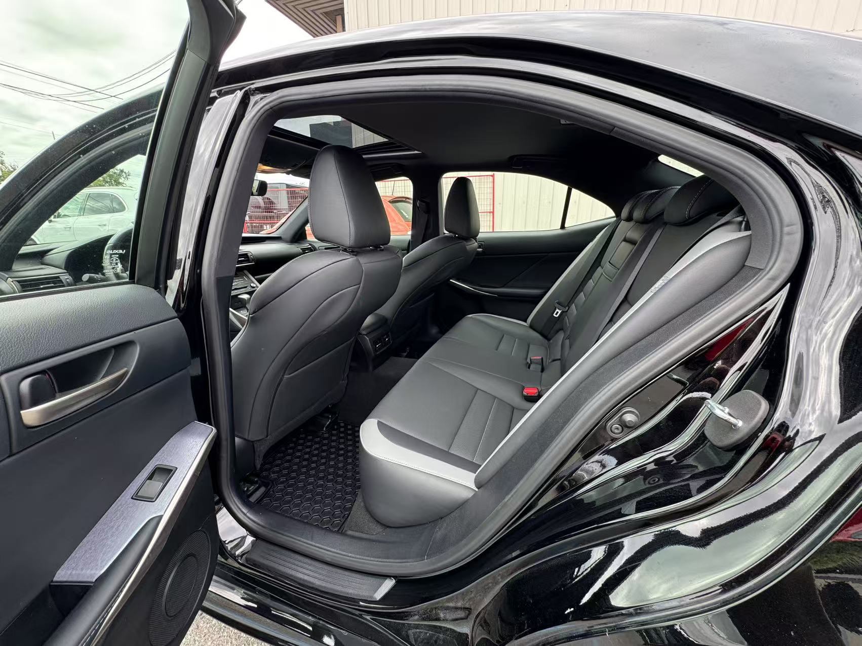 2020 Lexus IS IS 300 AWD F-SPORT 2, Vancouver, Cash