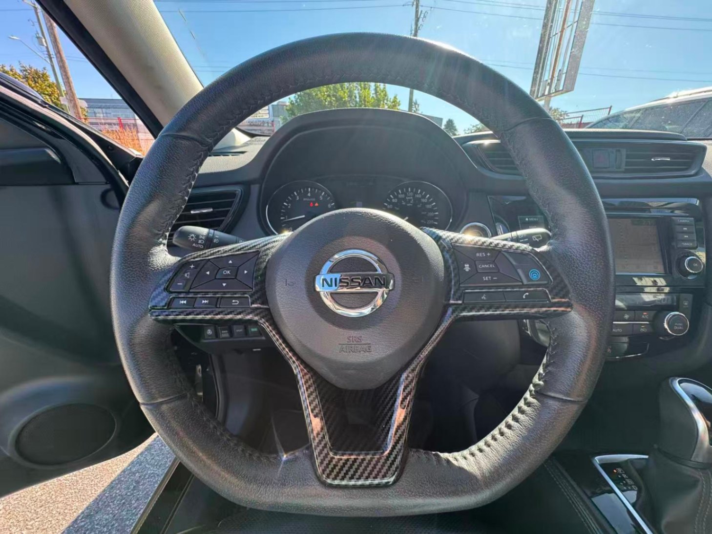 2020 Nissan Rogue AWD SL. BC LOCAL VEHICLE. FULL SERVICE RECORD., Vancouver, Cash