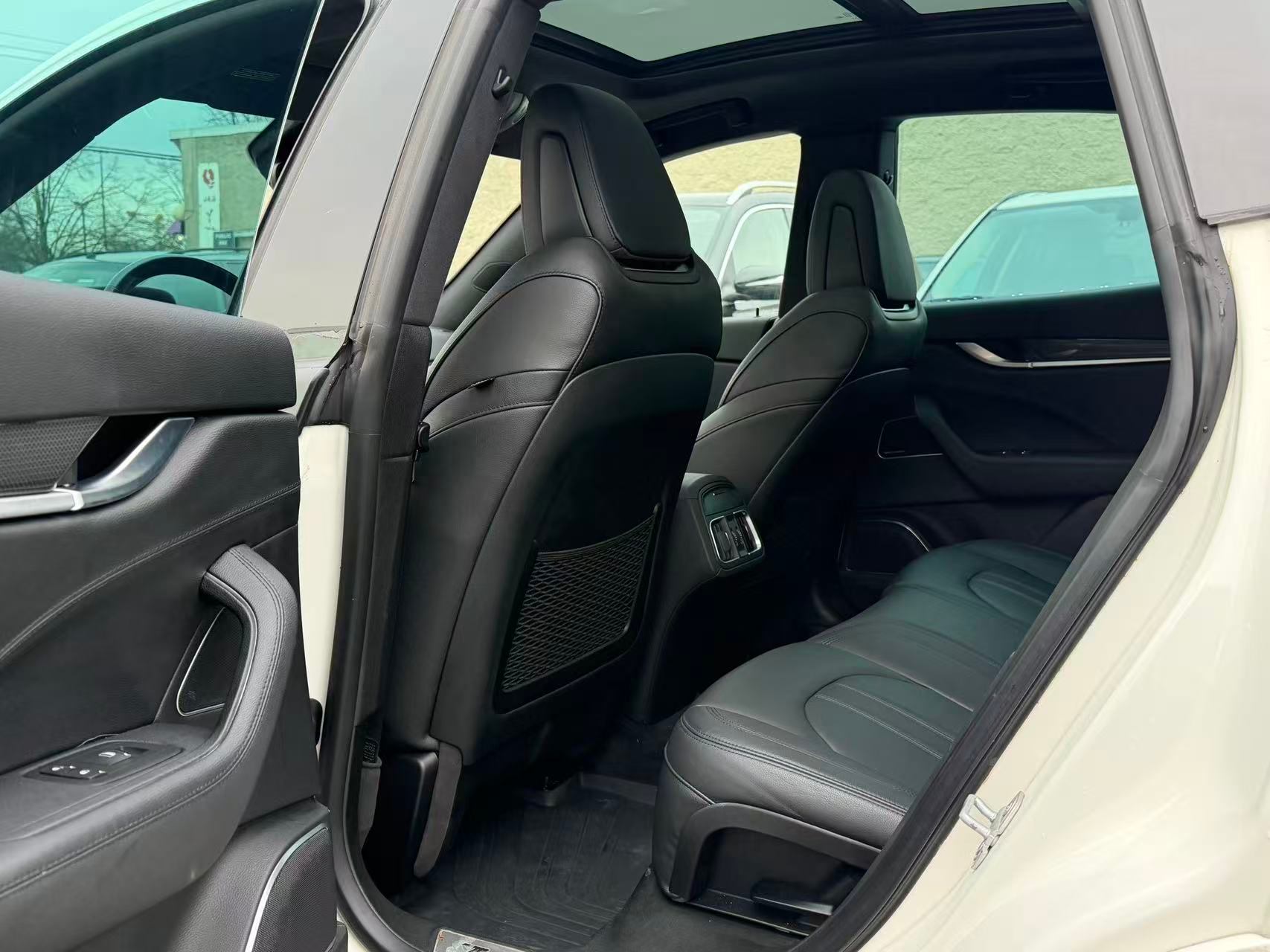 2021 Maserati Levante GranSport. LOCAL BC VEHICLE. ONE OWNER. LOW ON MILEAGE., 温哥华, 全款车