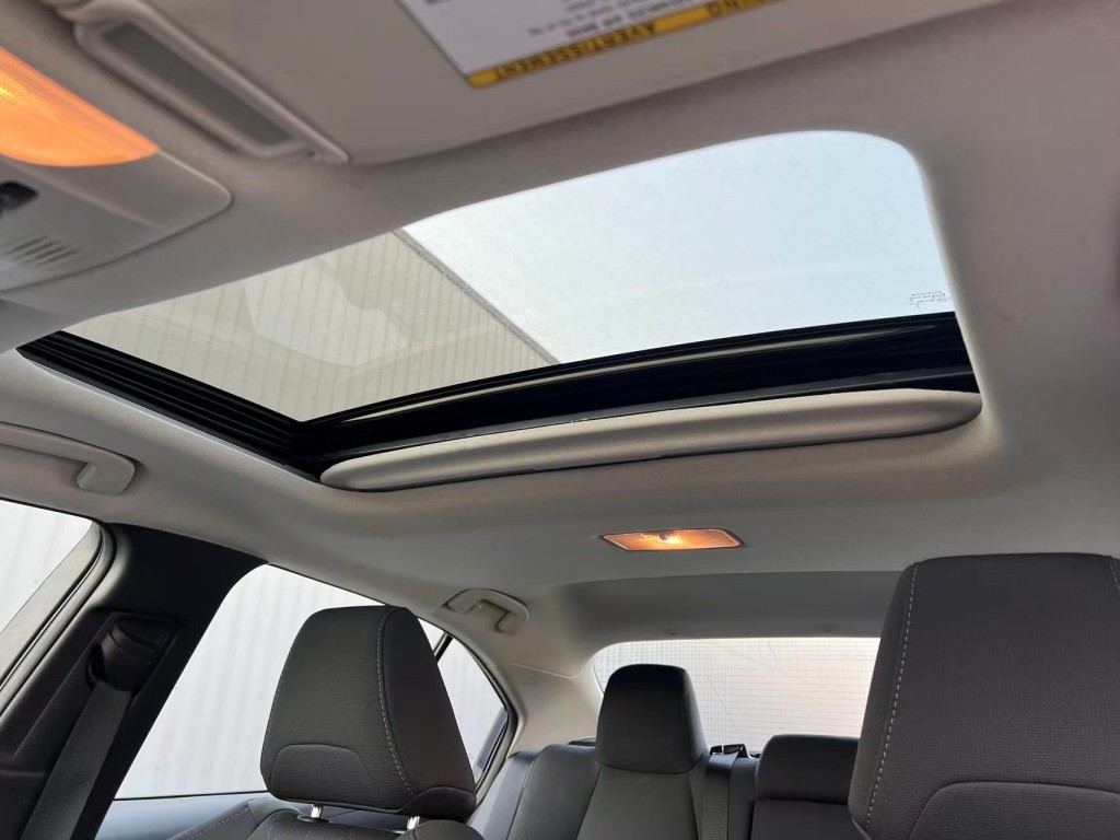2021 Toyota Corolla LE Upgrade, Vancouver, Cash
