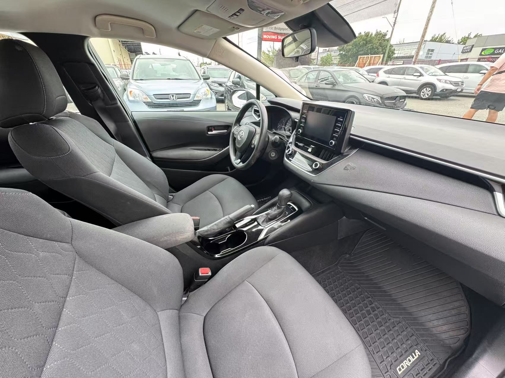 2021 Toyota Corolla LE. BC LOCAL VEHICLE., Vancouver, Cash