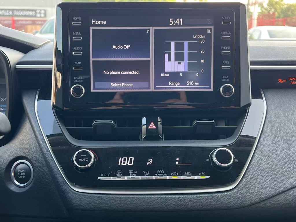 2021 Toyota Corolla LE Upgrade, Vancouver, Cash