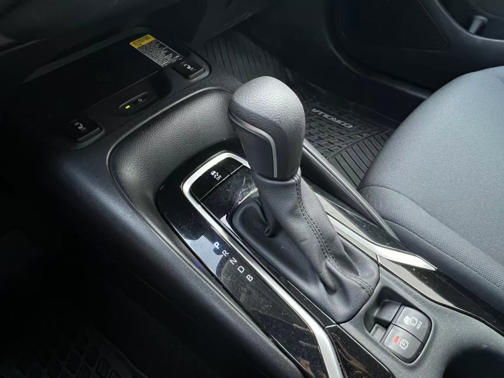 2021 Toyota Corolla LE Upgrade, Vancouver, Cash