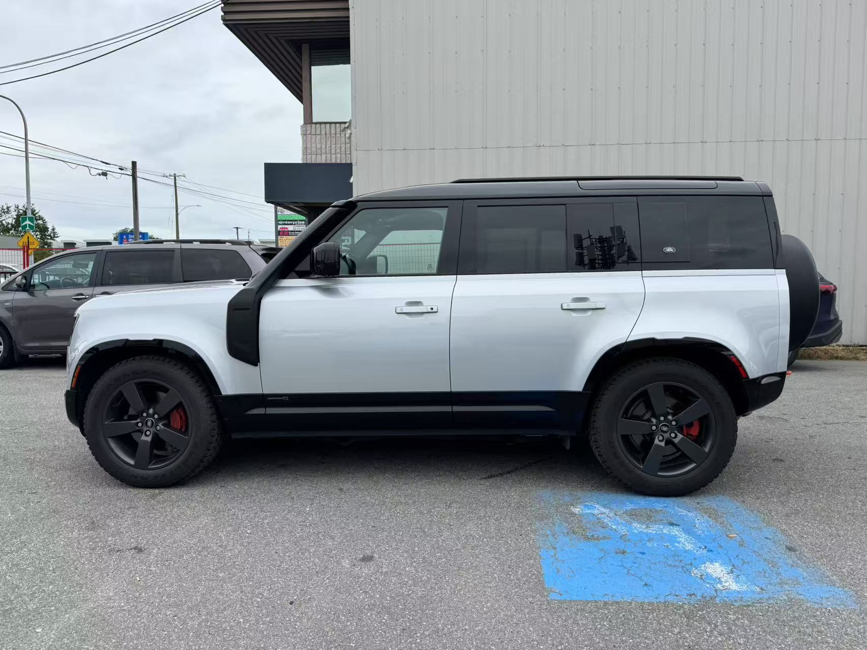 2022 Land Rover Defender 110 X AWD, Vancouver, Cash