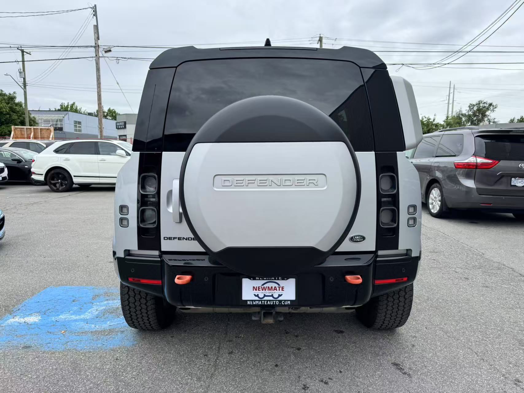 2022 Land Rover Defender 110 X AWD, Vancouver, Cash
