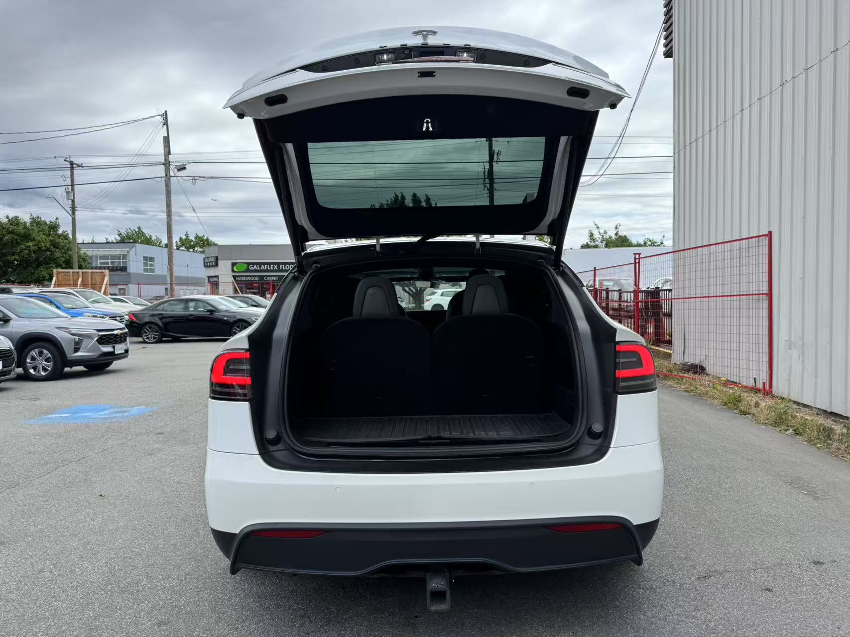 2022 Tesla Model X Plaid AWD, Vancouver, Cash